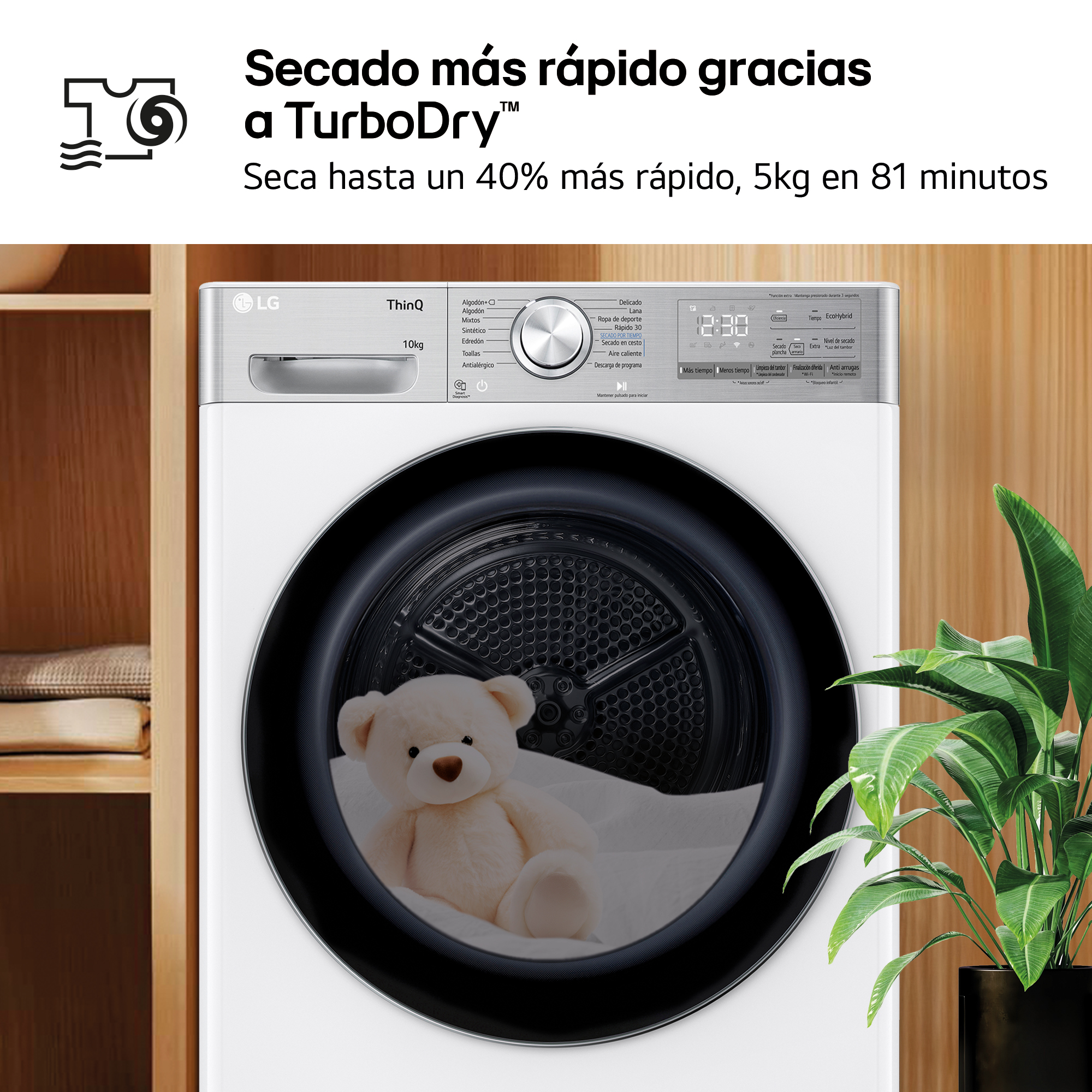Una secadora LG blanca con un oso de peluche dentro. El texto dice 'Secado más rápido gracias a TurboDry'.