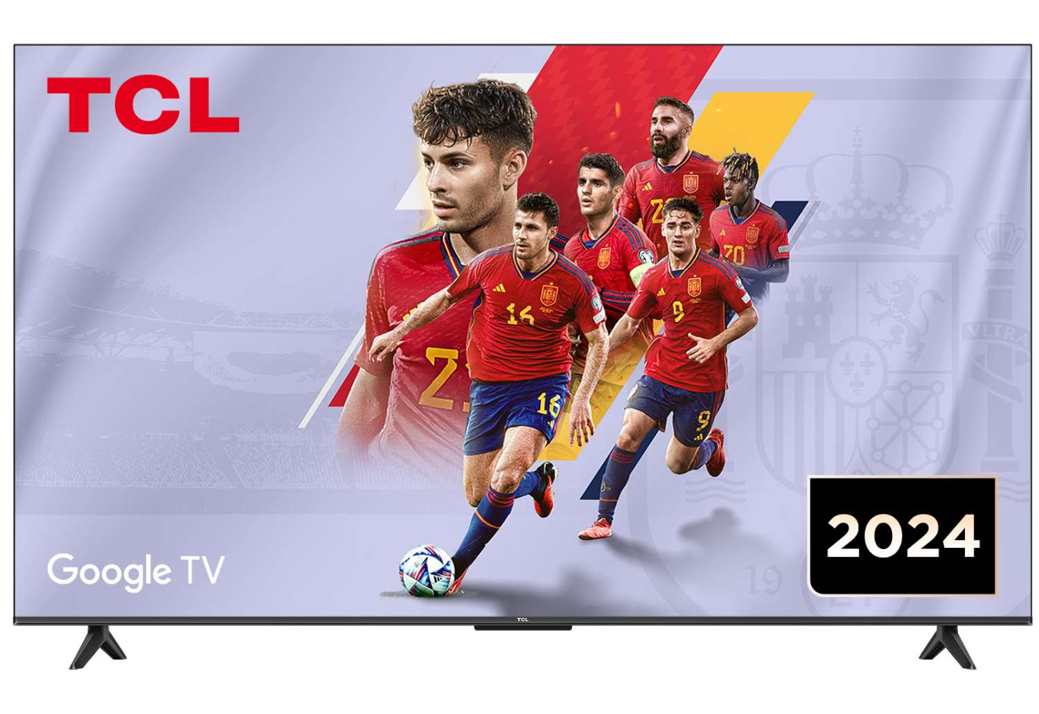TCL Google TV muestra jugadores de fútbol españoles, balón y '2024'. Uniformes rojos y azules, acción dinámica, sobre fondo morado claro.