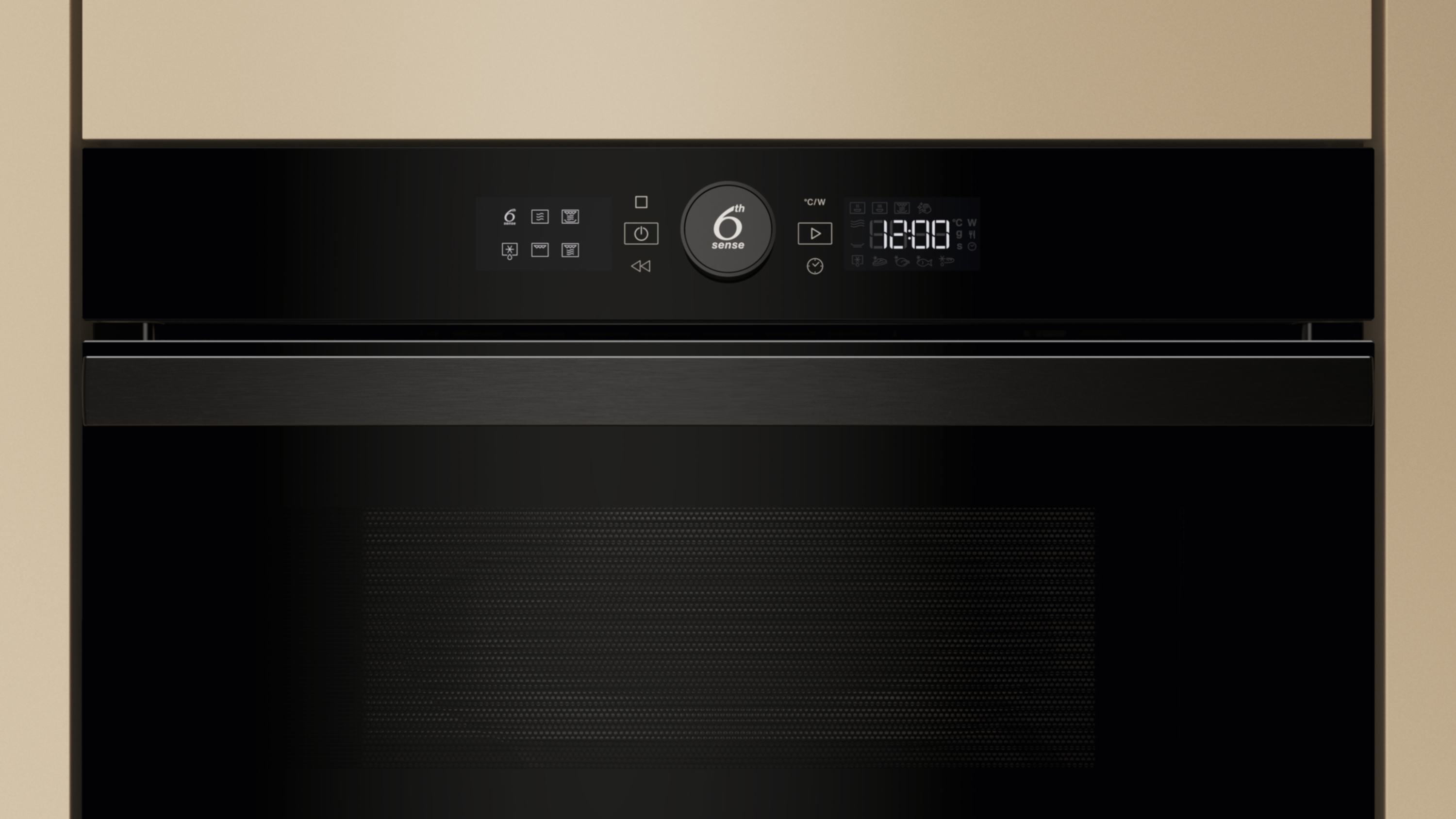 Czarny piekarnik z cyfrowym wyświetlaczem czasu. Piekarnik ma ciemne drzwi i beżową ramę.