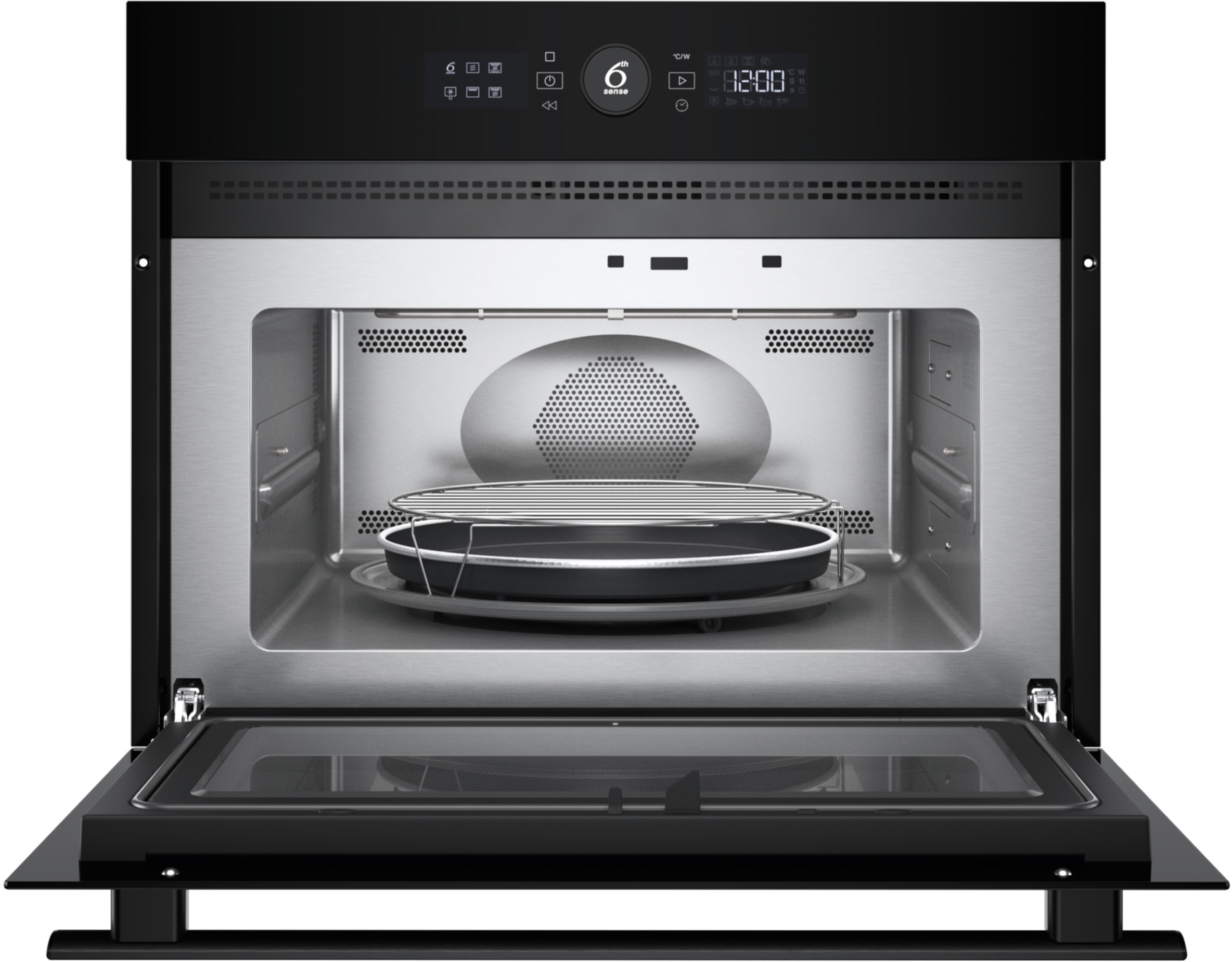 Czarny piekarnik mikrofalowy z otwartymi drzwiami. W środku metalowa kratka i czarny talerz.