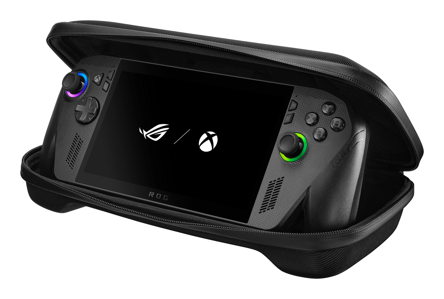 Un dispositivo de juegos portátil negro está dentro de un estuche negro. La pantalla muestra el logotipo de ROG y el logotipo de Xbox. El dispositivo tiene luces de colores.
