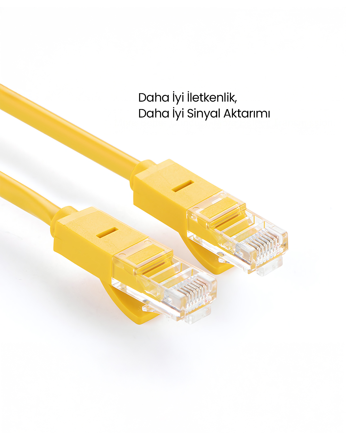 Beyaz zemin üzerinde şeffaf plastik konektörlü iki sarı Ethernet kablosu. Türkçe metin görünür.