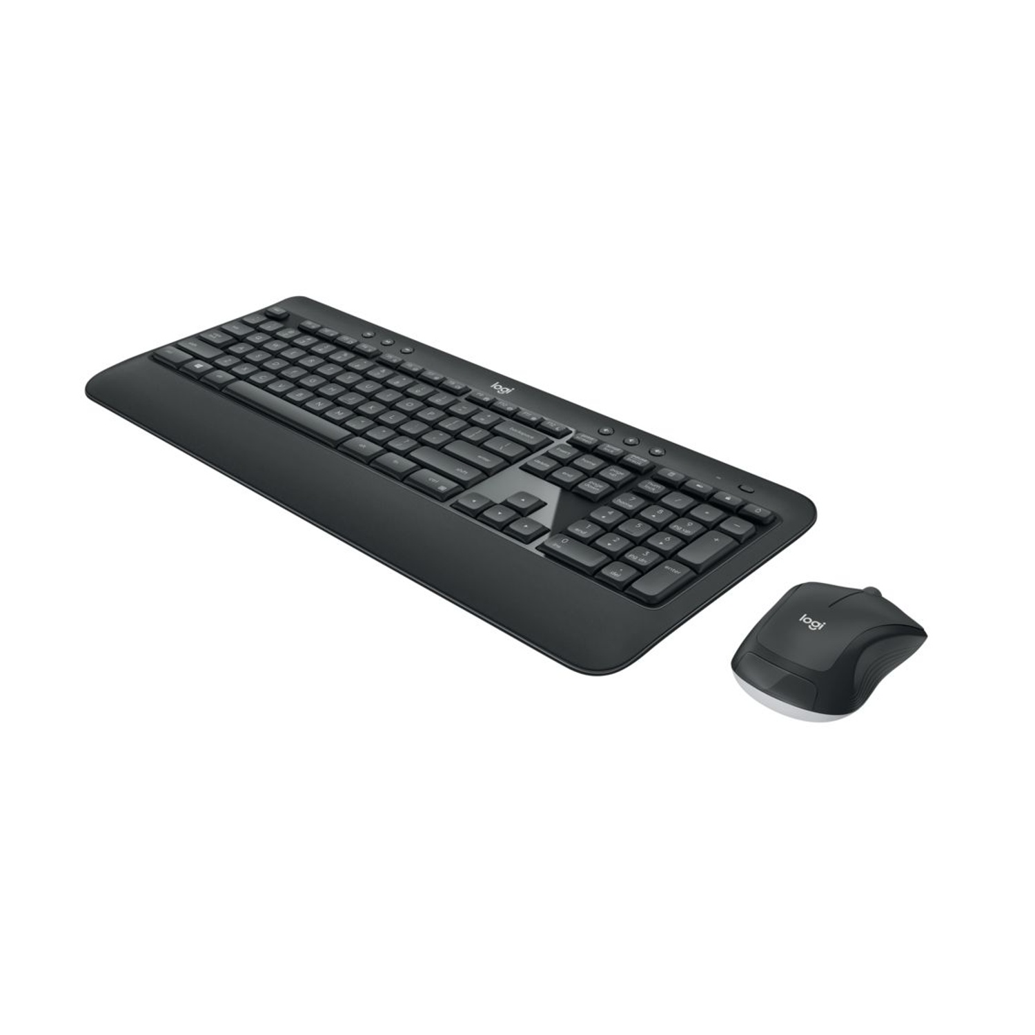 Un set tastiera e mouse Logitech nero su sfondo bianco. La tastiera è in primo piano, il mouse a destra.