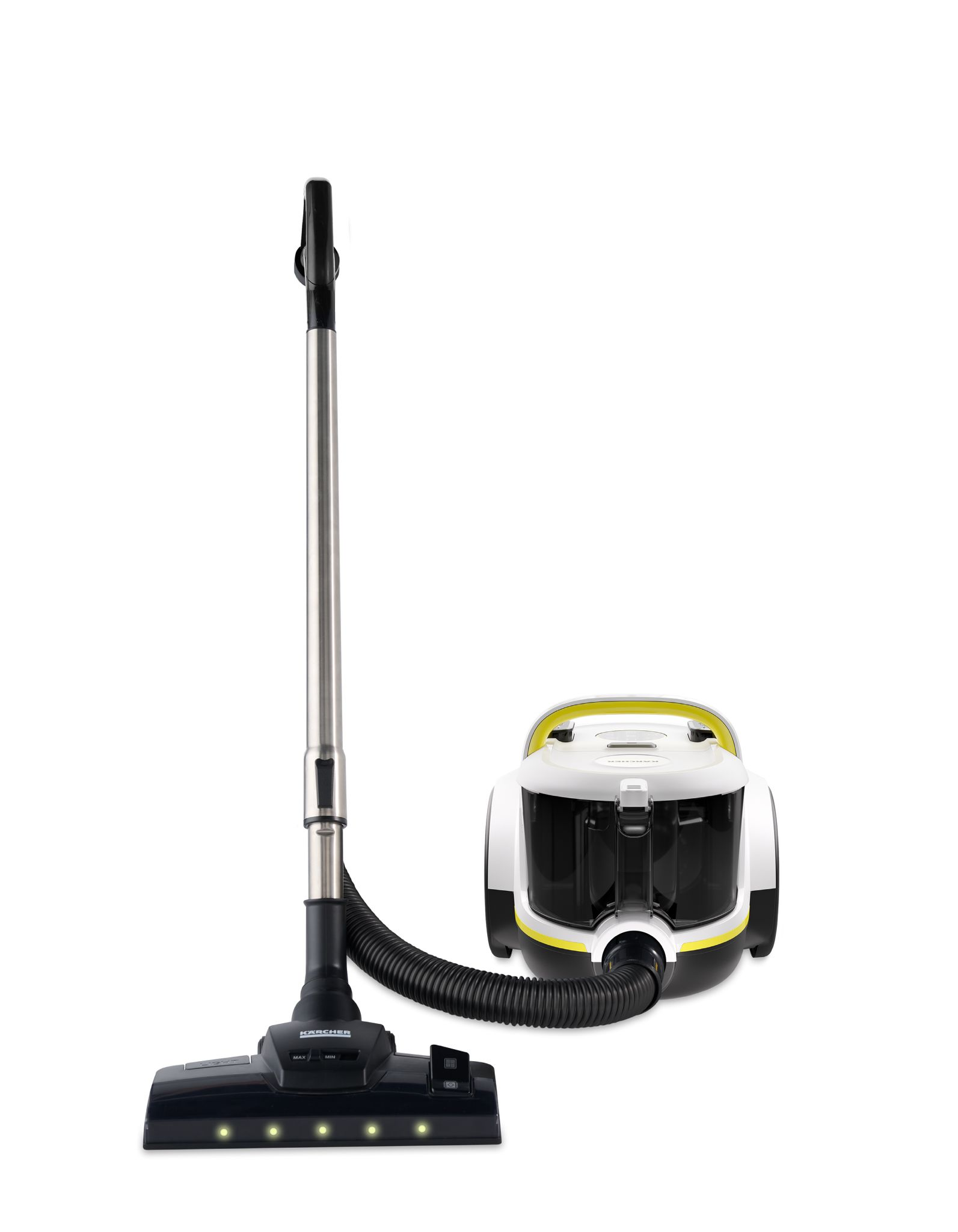 Bir Karcher elektrikli süpürgesi. Siyah bir başlığı, gümüş bir borusu ve beyaz ve siyah bir gövdesi vardır. Arka plan beyazdır.