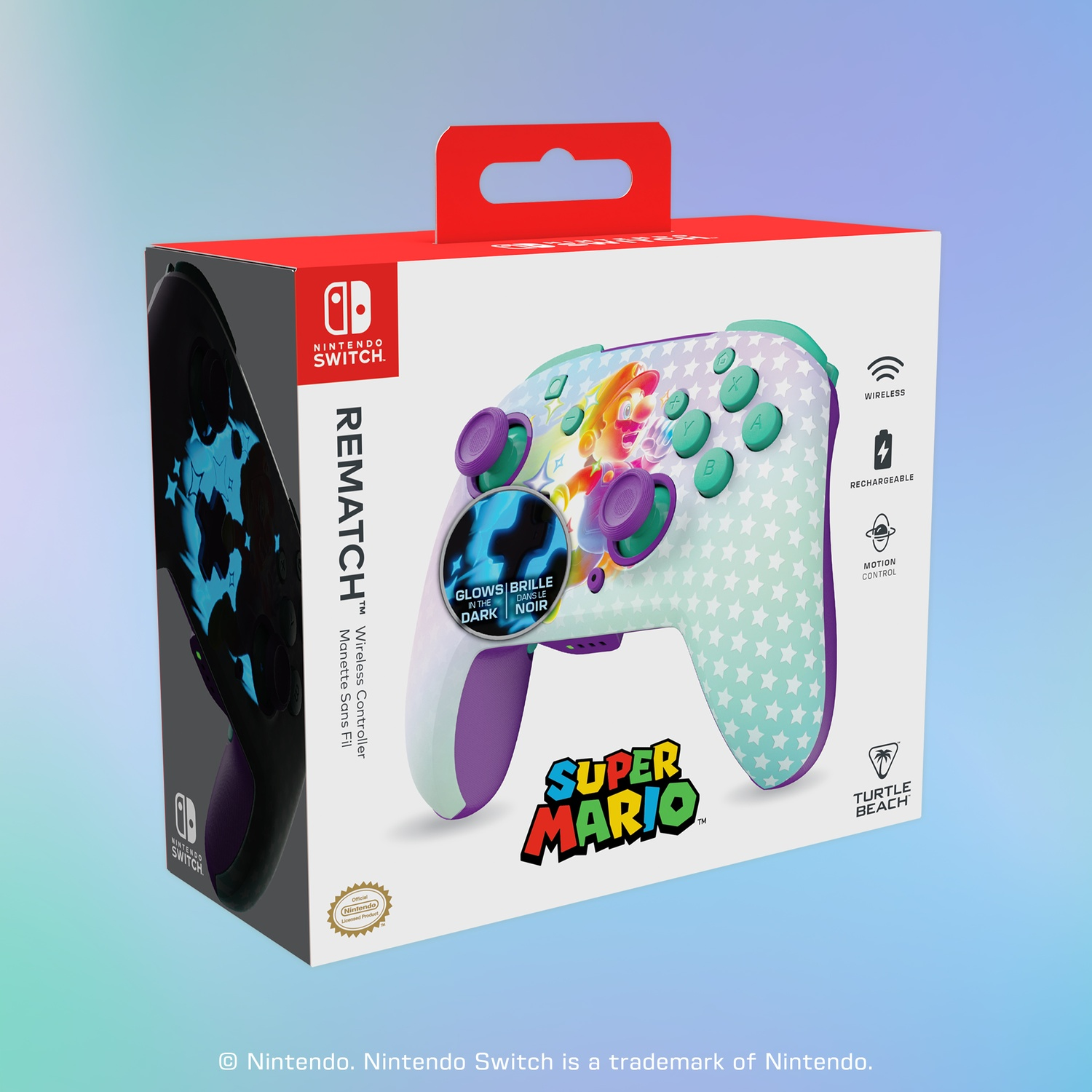 Controller Nintendo Switch in scatola. Presenta un design di Super Mario, wireless, ricaricabile e con controllo del movimento. Colori: bianco, viola e verde.
