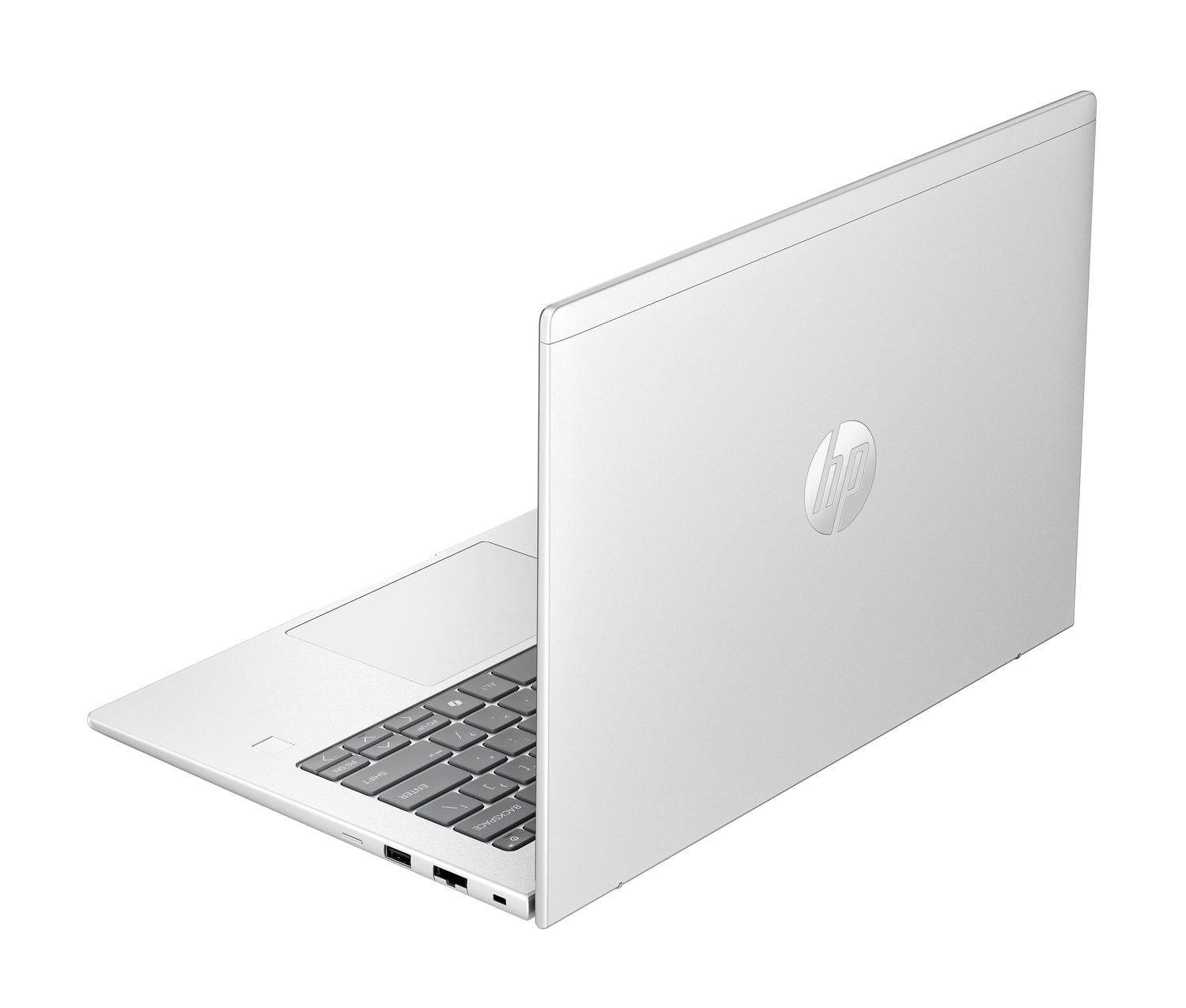 Un portátil HP plateado, ligeramente abierto. El teclado es visible y el logotipo de HP está en la tapa. El fondo es blanco.