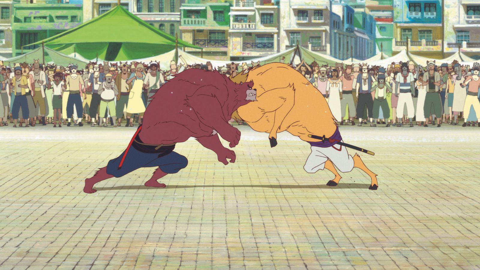 Zwei anthropomorphe Bären kämpfen in einem Ring, umgeben von einer Menschenmenge und Gebäuden, im Hintergrund ein grünes Zelt.