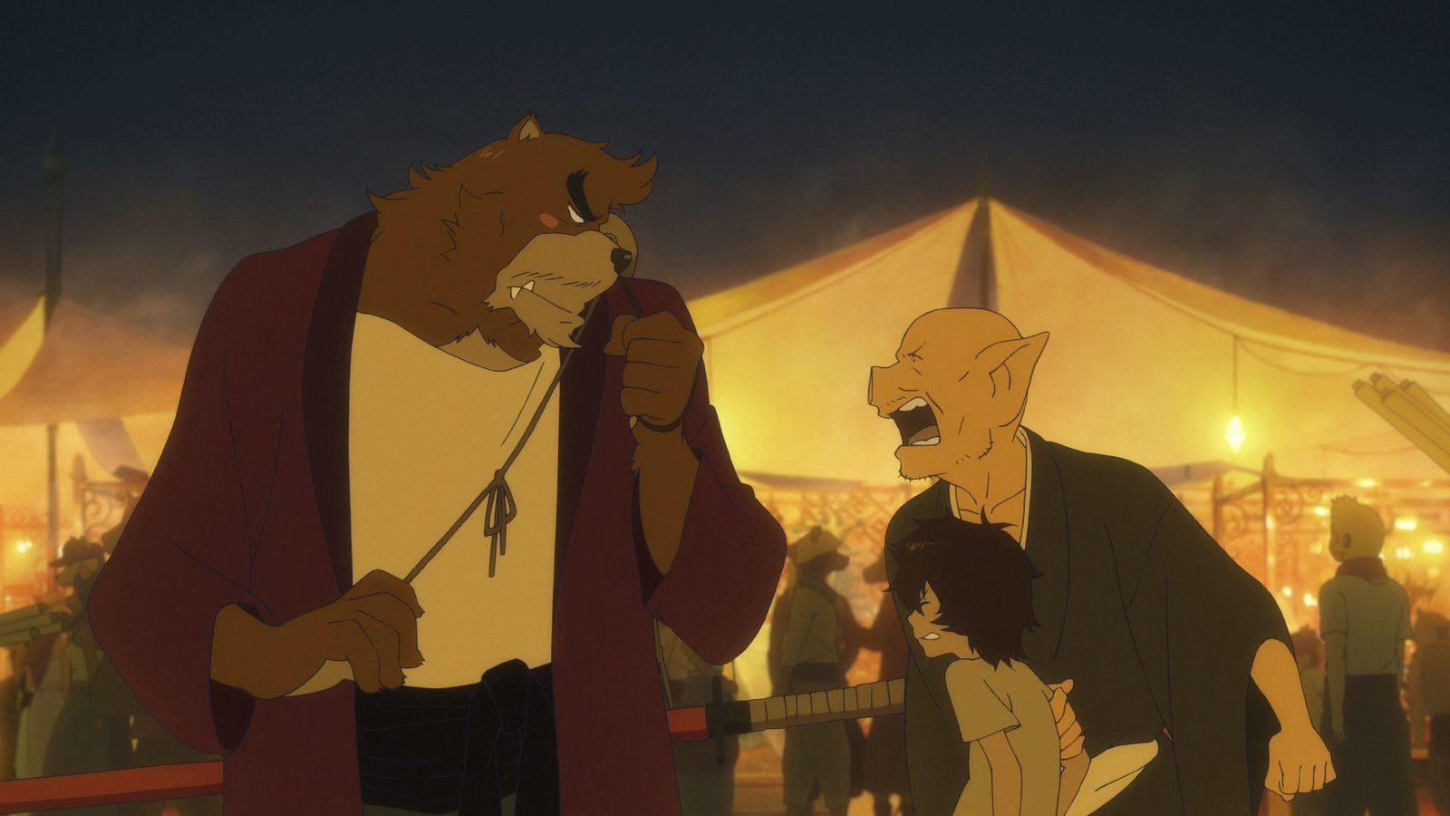Eine animierte Szene zeigt eine bärenartige Figur, die einen schweineartigen Mann konfrontiert, der ein Kind hält, auf einem Festival mit Zelten und Lichtern.