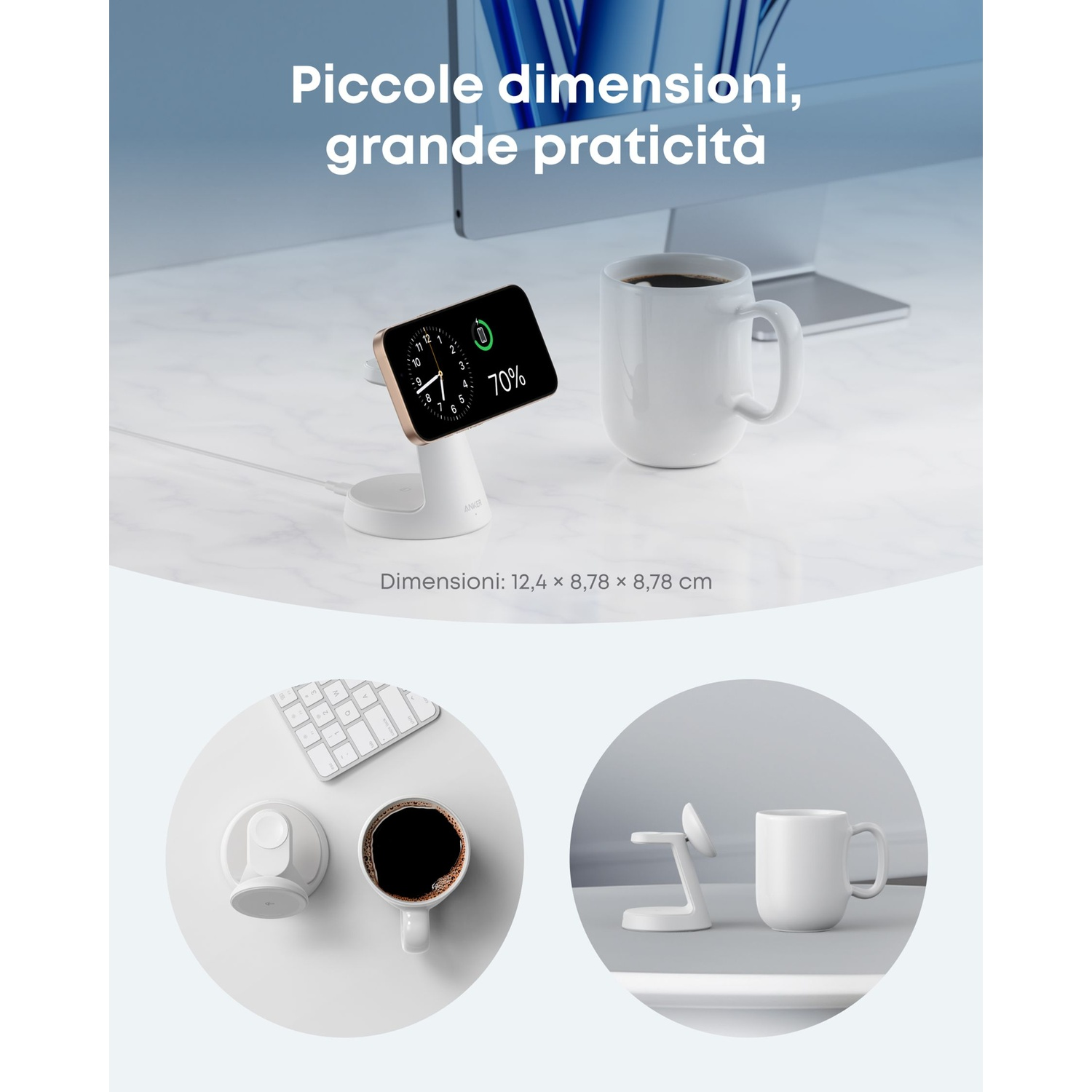 Un caricatore per orologio con un orologio, una tazza di caffè e un monitor di computer su un tavolo bianco. Lo sfondo è blu.