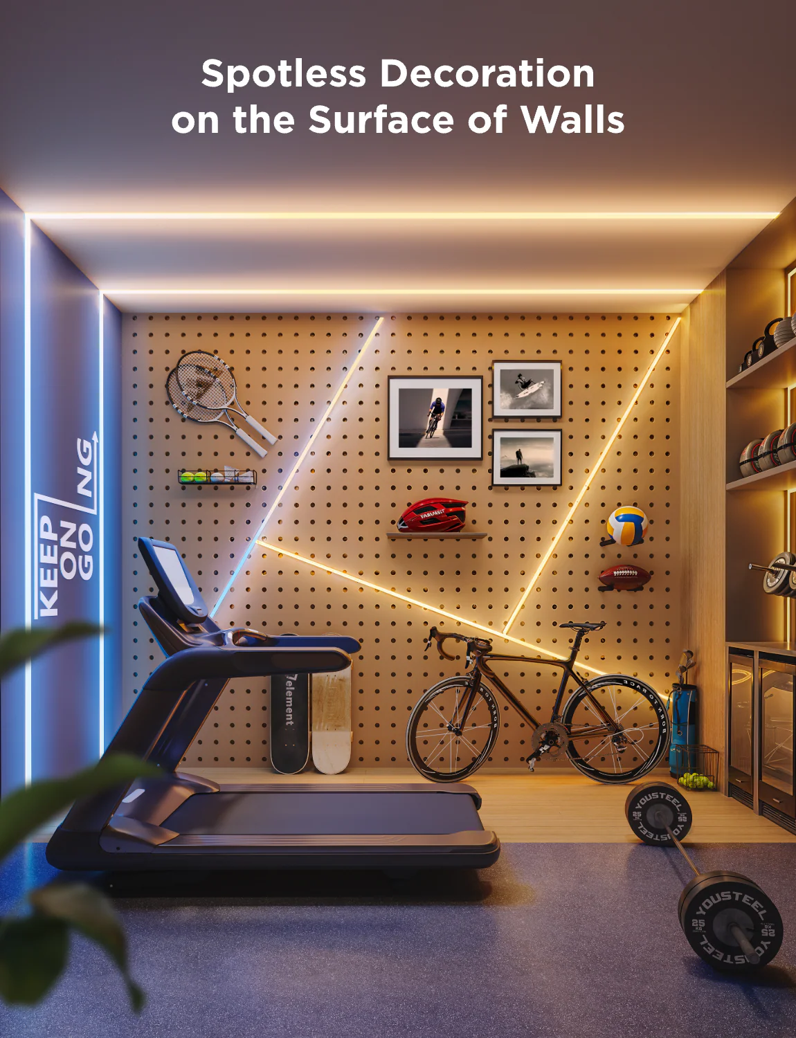 Interni palestra con tapis roulant, bici e attrezzature sportive. Parete forata con decorazioni e luci. Pavimento con pesi.