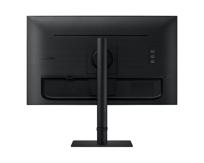 Egy fekete számítógép monitor hátulja. Látható a Samsung logója. Állvánnyal és több porttal rendelkezik.