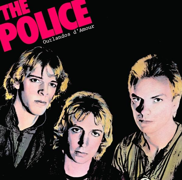 Pochette de l'album de The Police. Trois membres du groupe avec des expressions sérieuses sur fond noir. Nom du groupe en rose en haut.