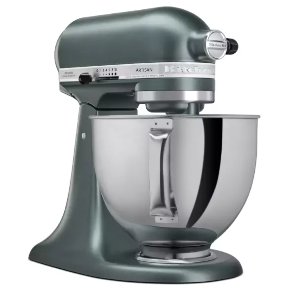 Egy türkiz KitchenAid Artisan robotgép. Rozsdamentes acél tálja van, és egy tárcsa a sebességszabályozáshoz.