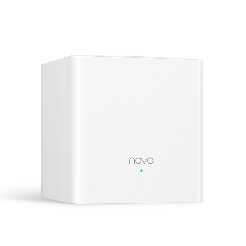 "nova" yazısı ve yeşil ışığı olan beyaz kare bir cihaz. Muhtemelen bir yönlendirici veya benzeri bir elektronik cihaz.