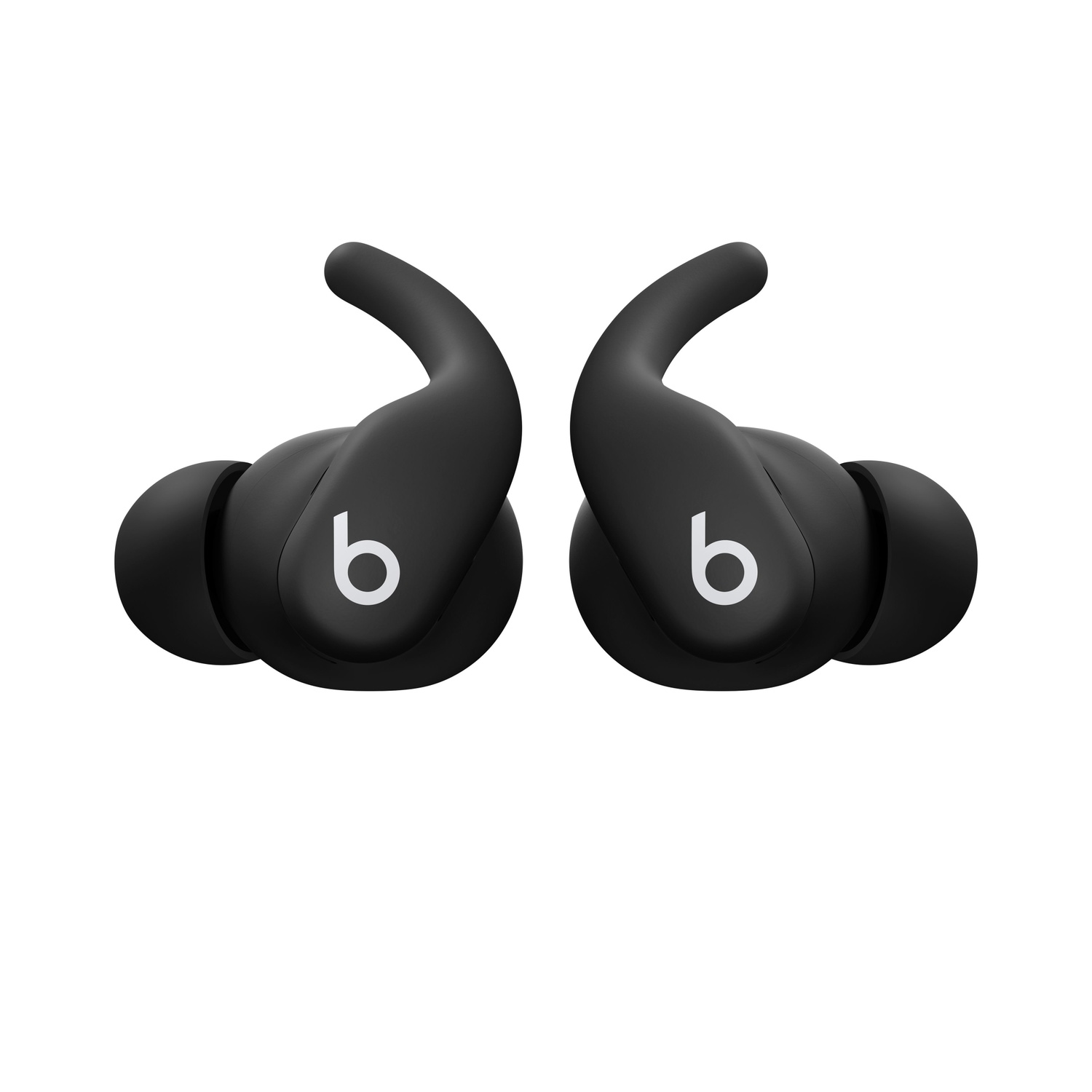 Twee zwarte Beats oortelefoons met witte 'b' logo's, gehoekte oorhaken en oordopjes, tegen een witte achtergrond.