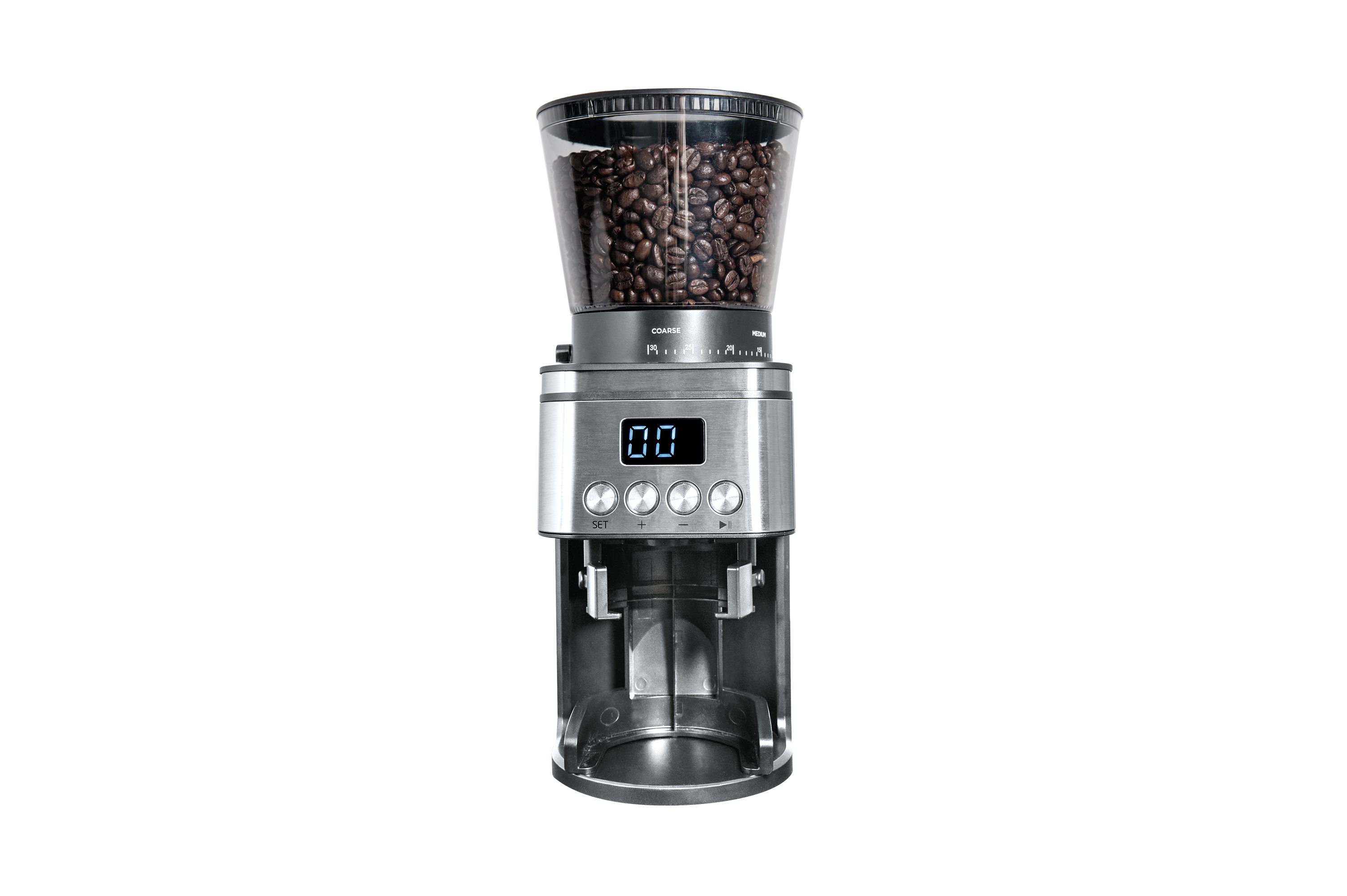 Kaffeemühle mit Bohnen oben, Digitalanzeige und silbernem Gehäuse. Isoliert auf weißem Hintergrund.