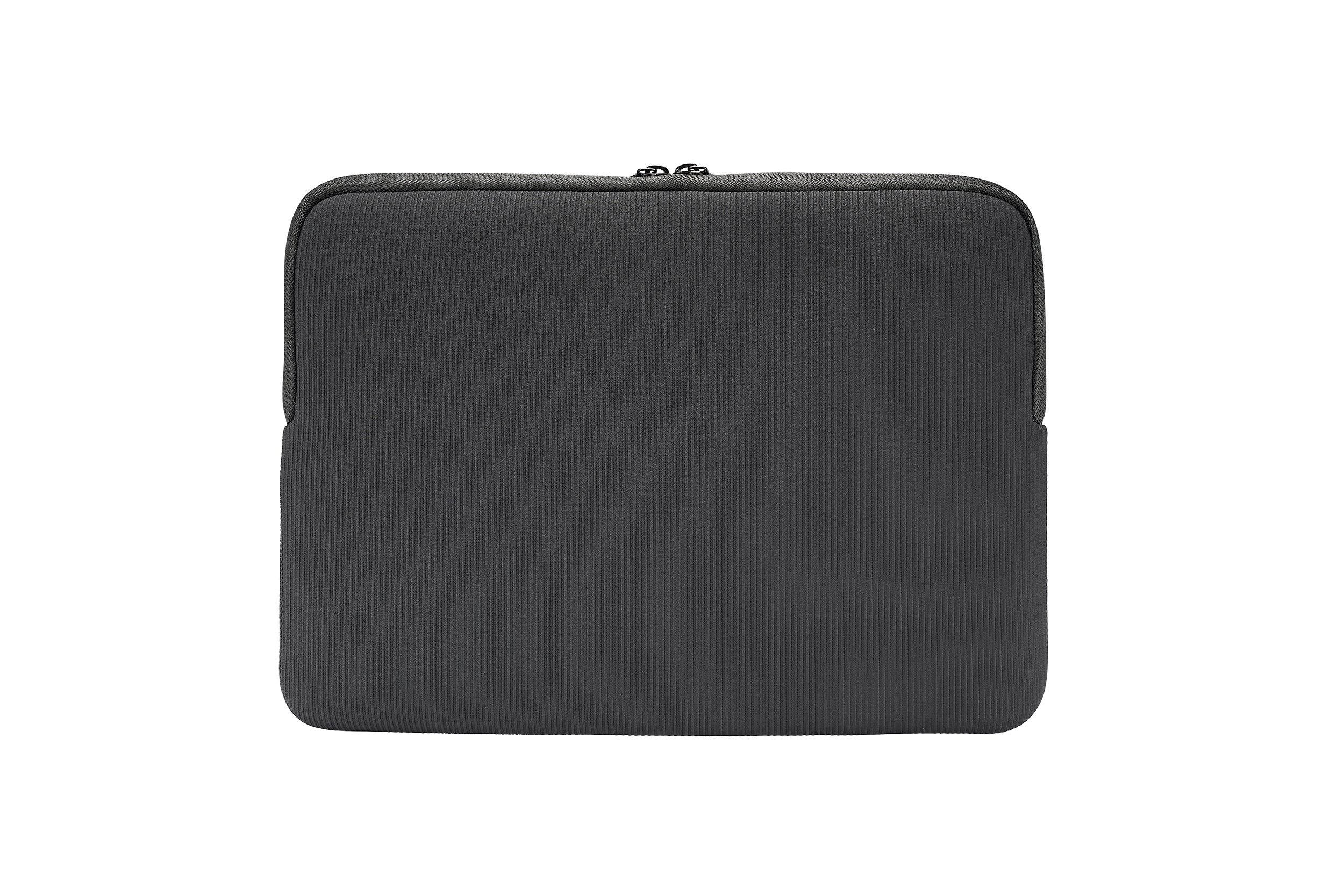 Eine dunkelgraue Laptoptasche mit Reißverschluss und vertikal gerippter Textur auf weißem Hintergrund.