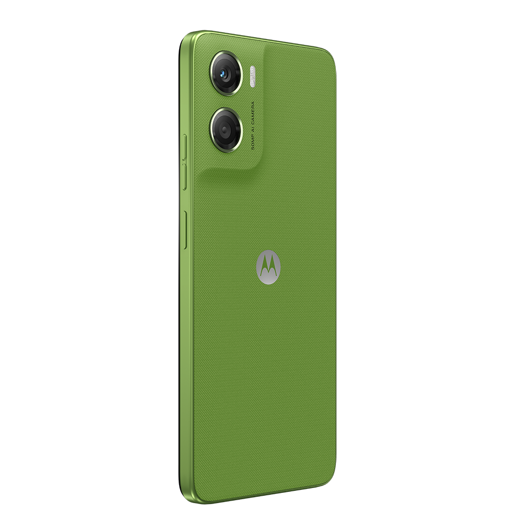 Egy zöld Motorola okostelefon. Két kamerája, egy vakuja és egy Motorola logó van a hátulján. A telefon fehér háttéren van.