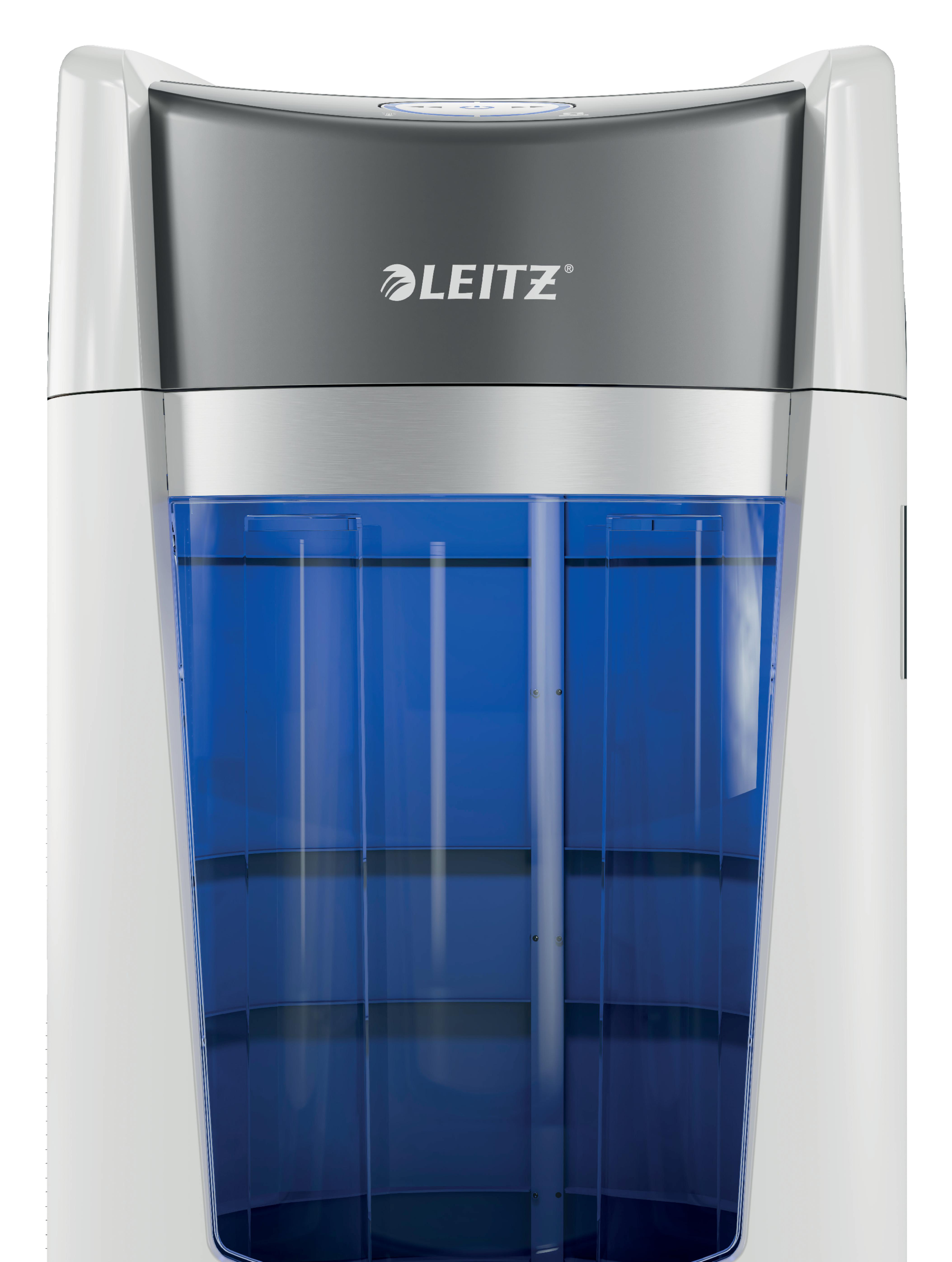 Ein weiß-grauer Aktenvernichter mit blauem Behälter. Das Leitz-Logo ist sichtbar.