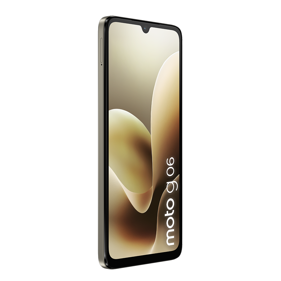 Egy okostelefon, a moto g06, szürke tokban, szögben jelenik meg. A képernyő egy absztrakt dizájnt mutat világos színekkel.