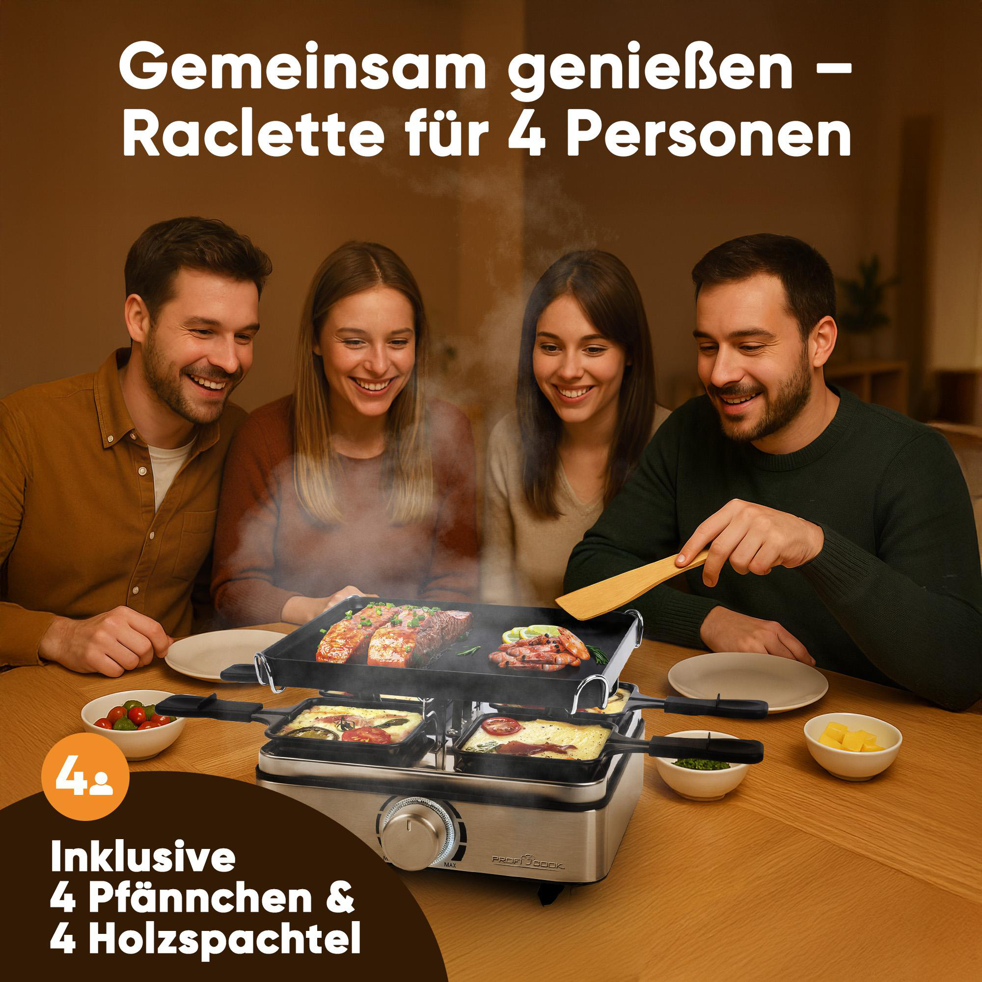Vier Personen genießen Raclette. Enthält Grill, Essen, Teller und Beilagen auf einem Holztisch. Nahaufnahme.