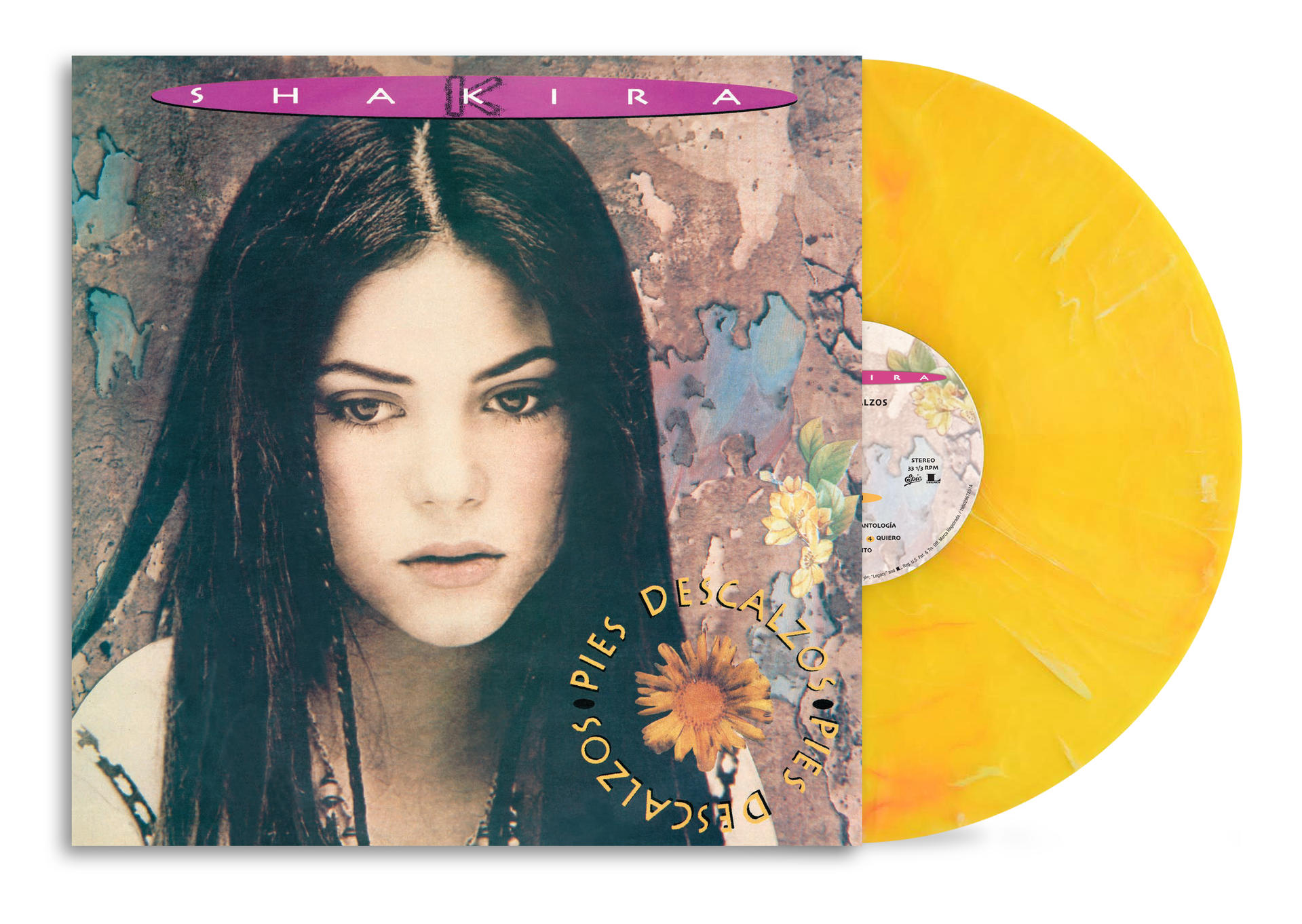 Shakira-Albumcover, Descalzos Pies. Zeigt ihr Gesicht, eine gelbe Schallplatte und florale Akzente. Der Hintergrund ist strukturiert.