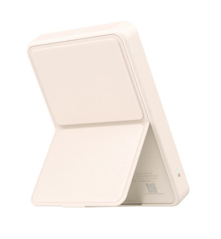 Kremowa ładowarka bezprzewodowa, rozłożona. Górna część lekko nachylona, dolna płaska. Tył z detalami i kodem QR.