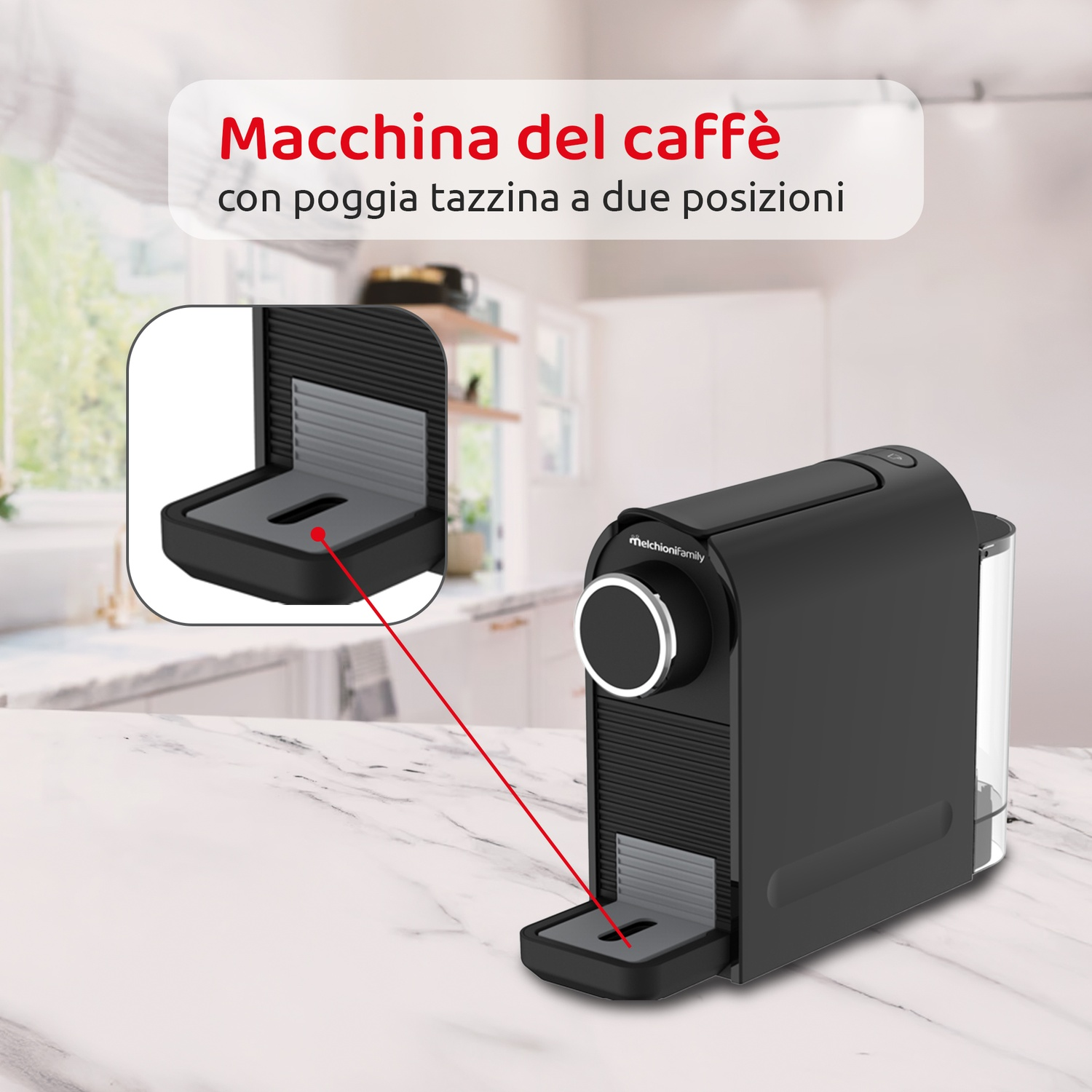 Una macchina da caffè nera con portabicchieri a due posizioni è posizionata su una superficie di marmo, i dettagli sono evidenziati.