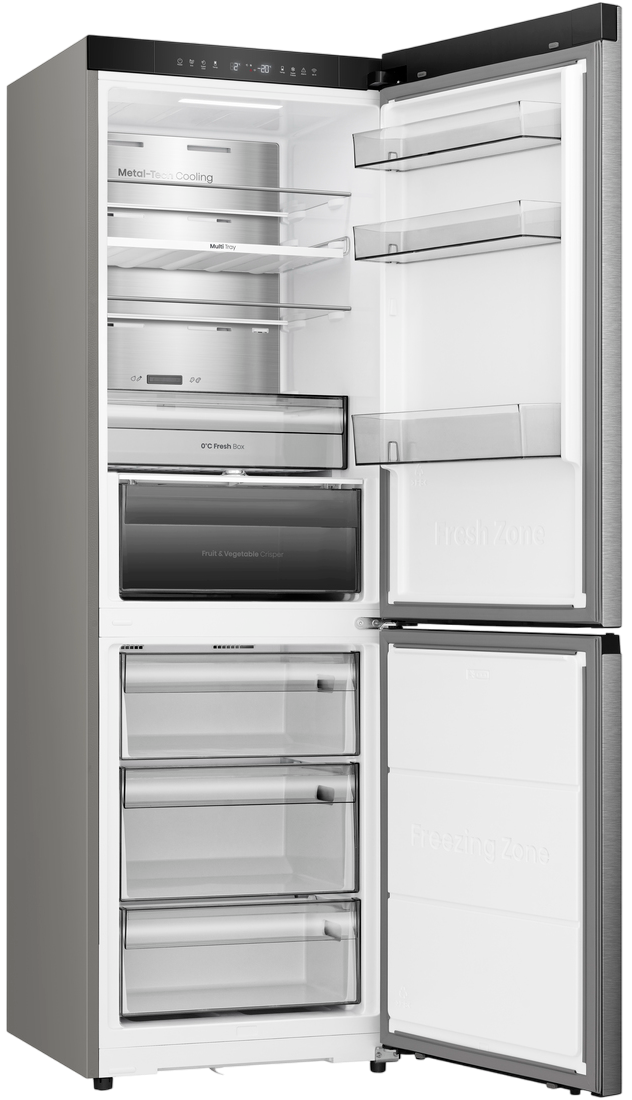 Ein Edelstahlkühlschrank mit geöffneter Tür. Sichtbare Regale, Schubladen und Fächer zur Aufbewahrung von Lebensmitteln sind vorhanden.