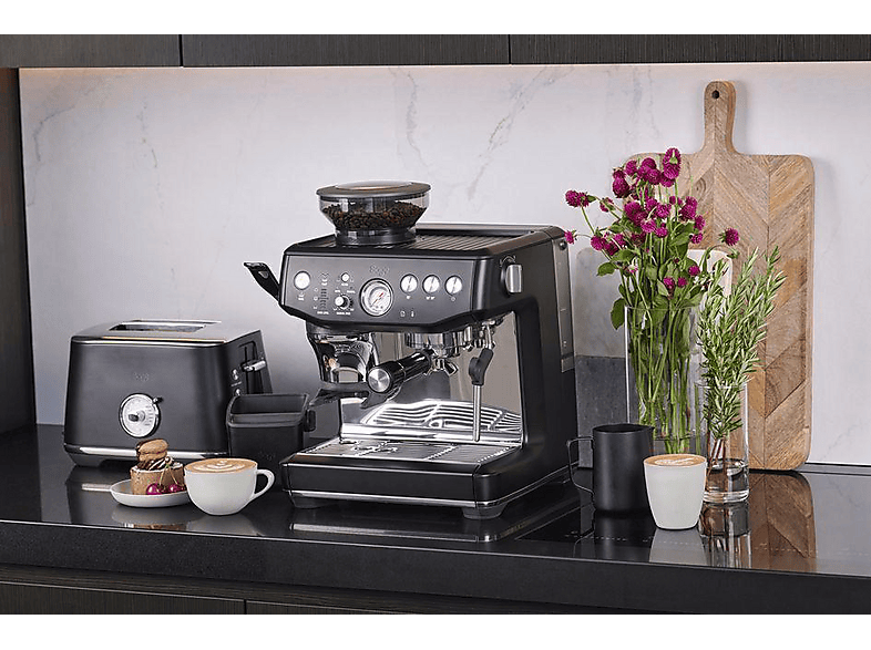 Sage theBarista Express Impress™ Siebträgermaschine (Black Truffle, mit 25 Mahlgradeinstellungen, 1850 Watt, 10 bar) — Foto 2 von 4