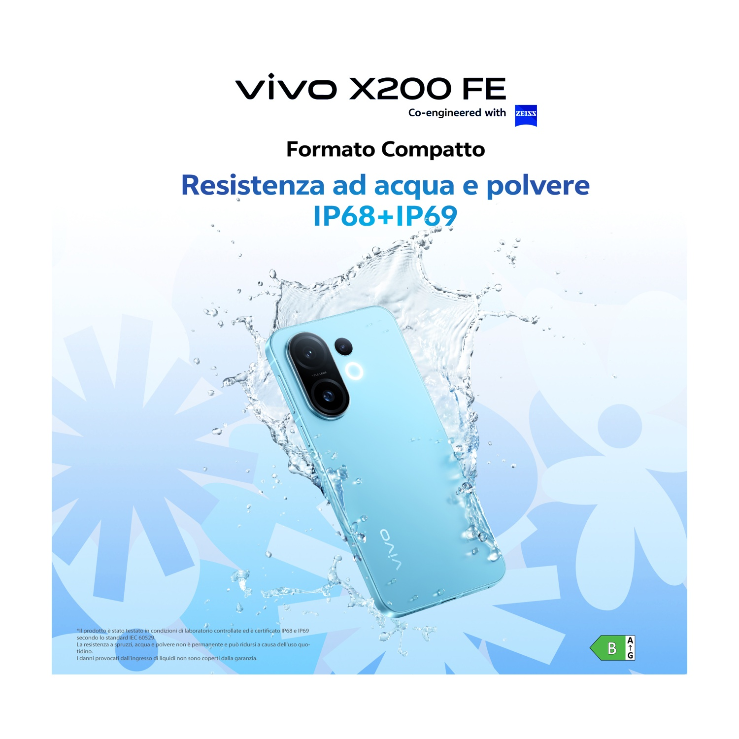 Un telefono blu è immerso nell'acqua, mostrando la sua resistenza. Il telefono ha una fotocamera e il logo del marchio. Testo: IP68+IP69.