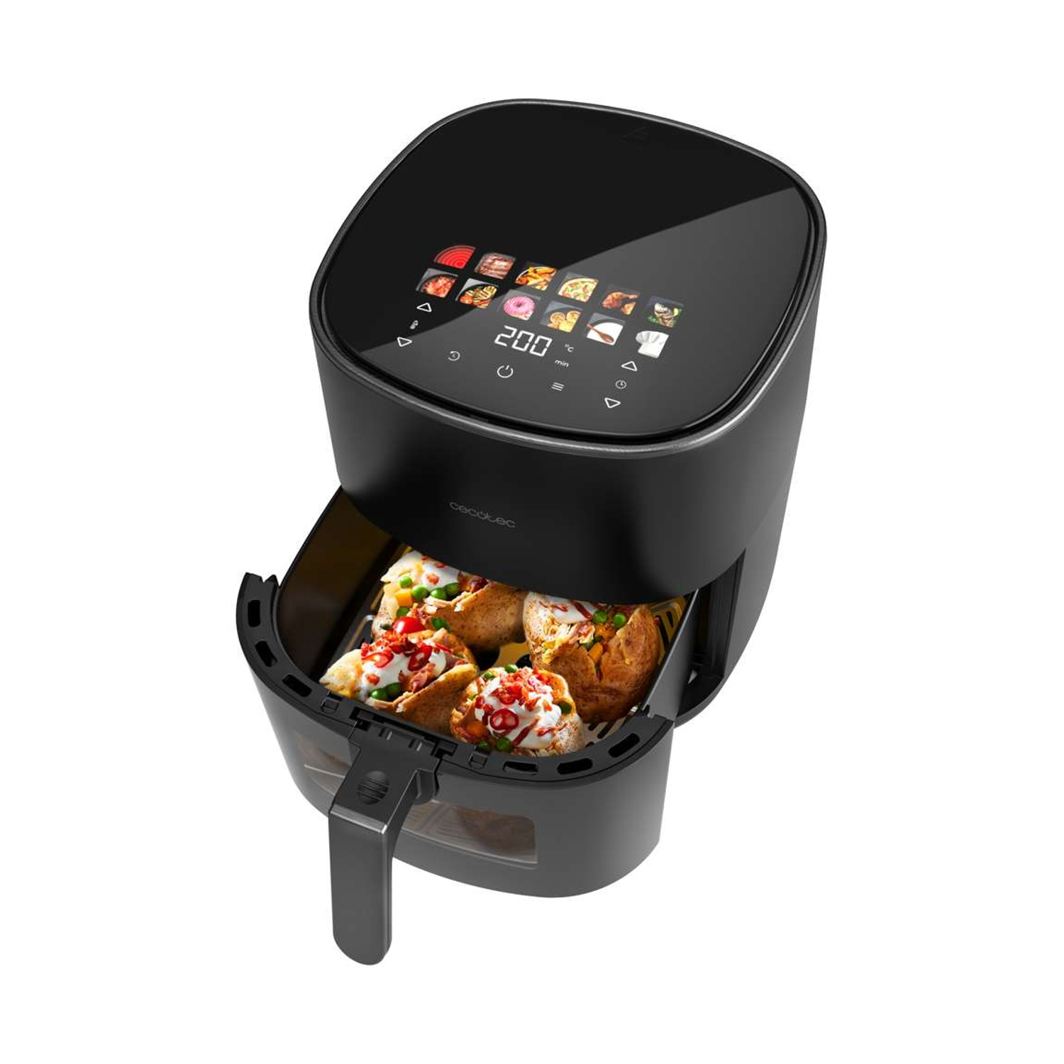 Friggitrice ad aria nera con cassetto estratto che mostra il cibo. La parte superiore ha un display digitale. Il cibo include patate al forno con condimenti.