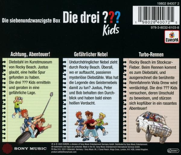 Cover für Die drei ??? Kids. Drei Jungen in einem Auto, Charaktere links, ein Auto rechts und Text auf Deutsch.