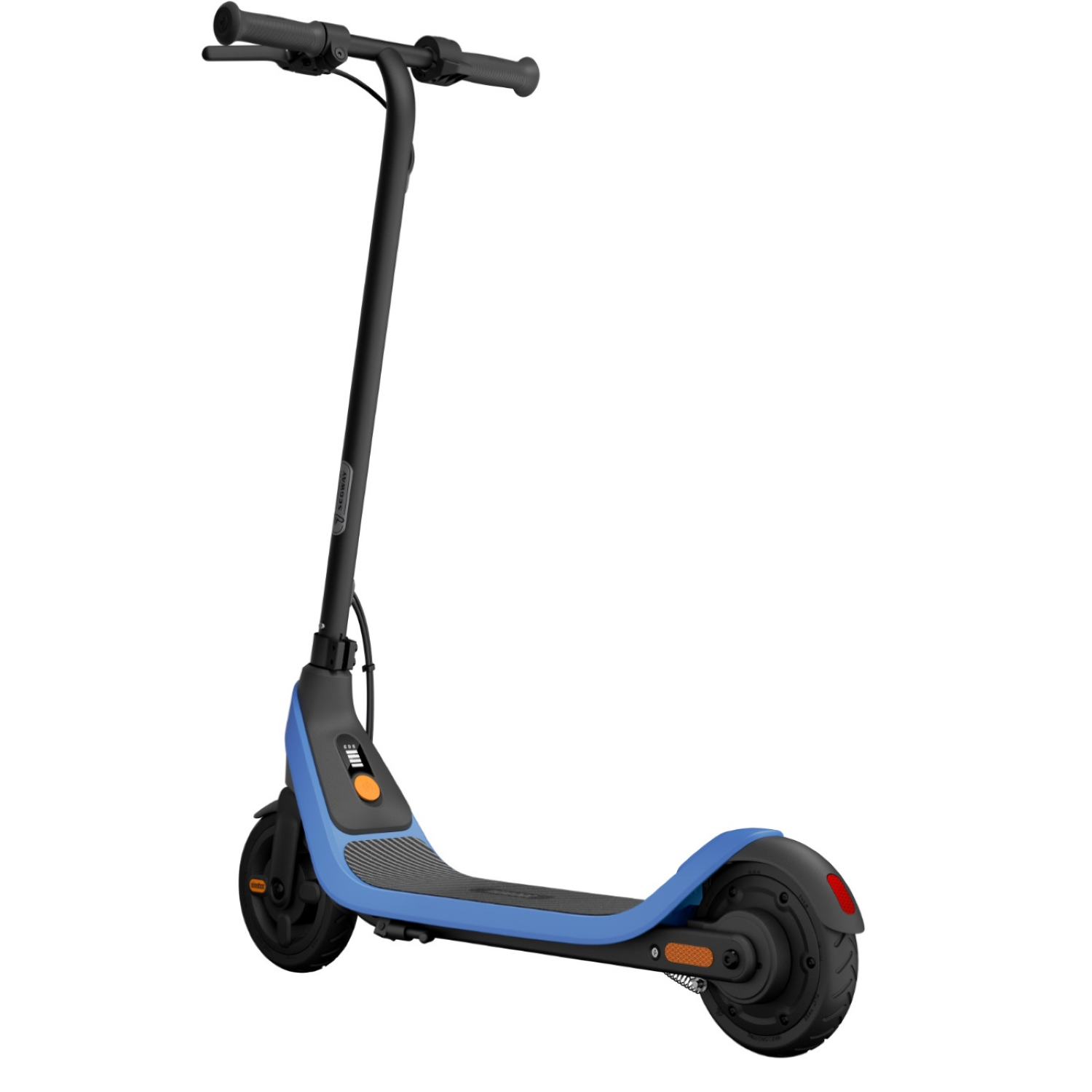 Een elektrische scooter met zwart stuur, blauw dek en zwarte wielen. Geïsoleerd op een witte achtergrond, schuin naar rechts.