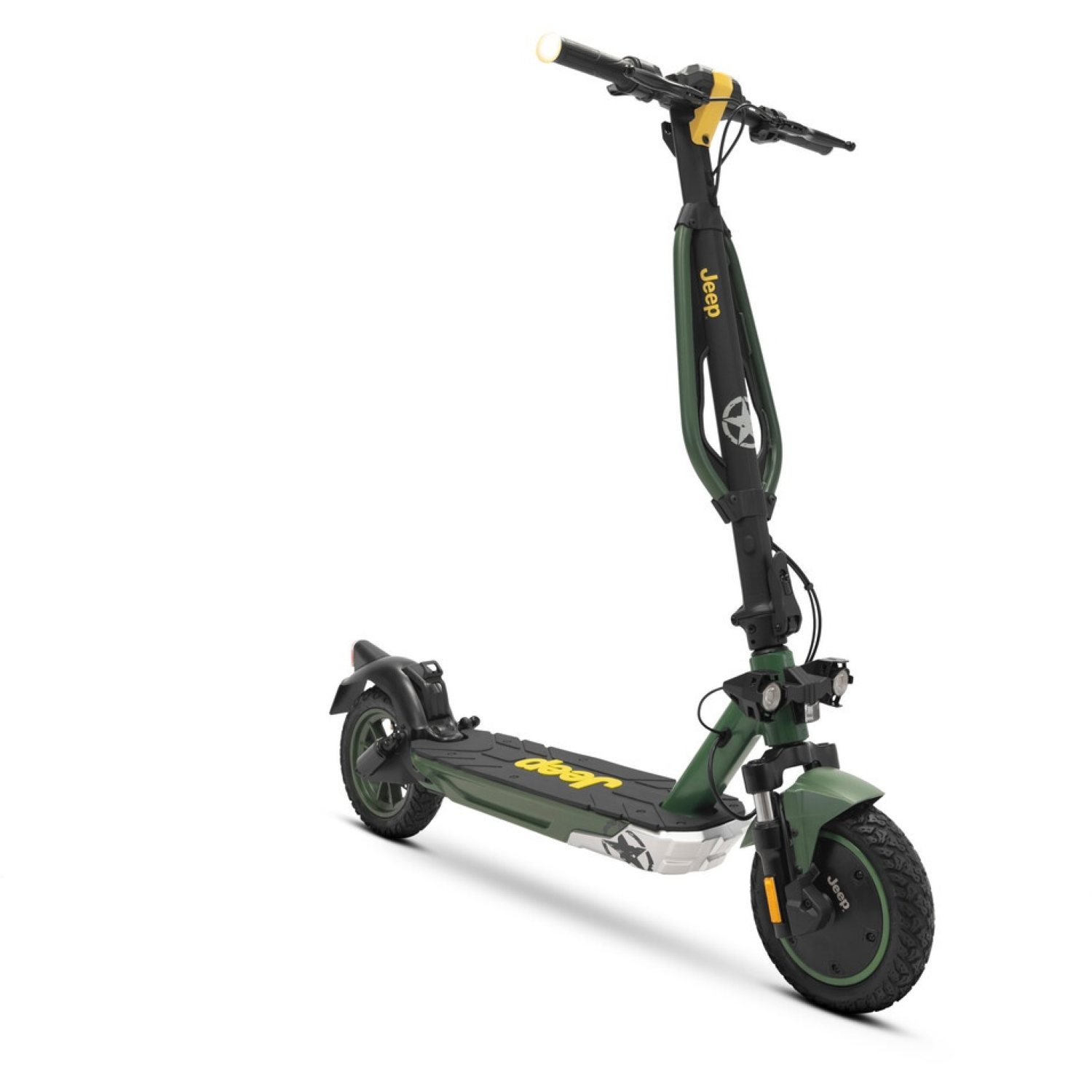 Een groene en zwarte Jeep elektrische scooter op een witte achtergrond. Het heeft een gele accent op het stuur en een Jeep logo.