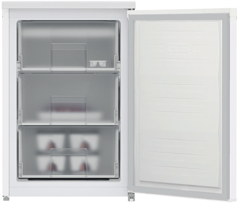 Un congelatore bianco con la porta aperta. All'interno ci sono tre cassetti e l'interno della porta è bianco. Alcuni oggetti sono visibili.