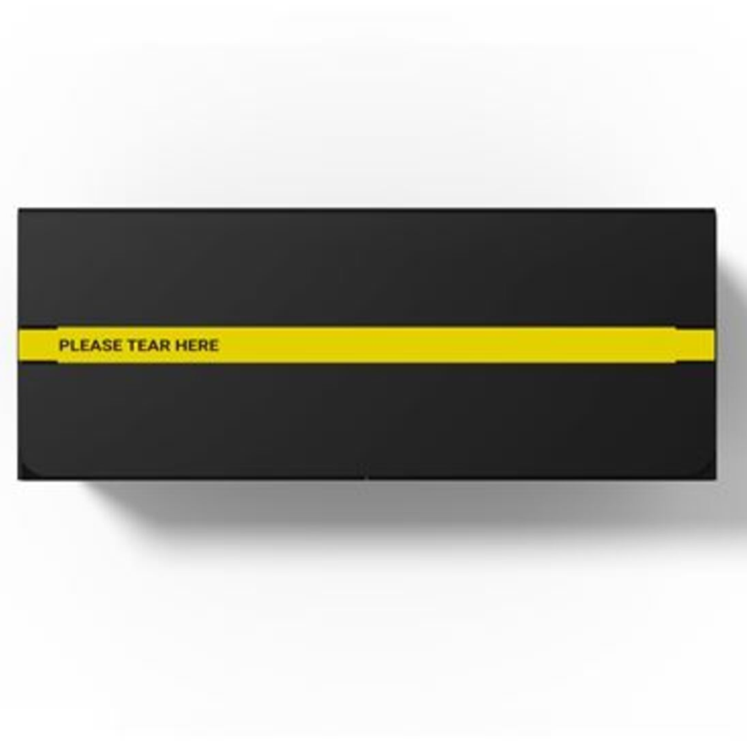 Een zwarte doos met een gele scheurstrip met de tekst 'PLEASE TEAR HERE'. De achtergrond is wit.