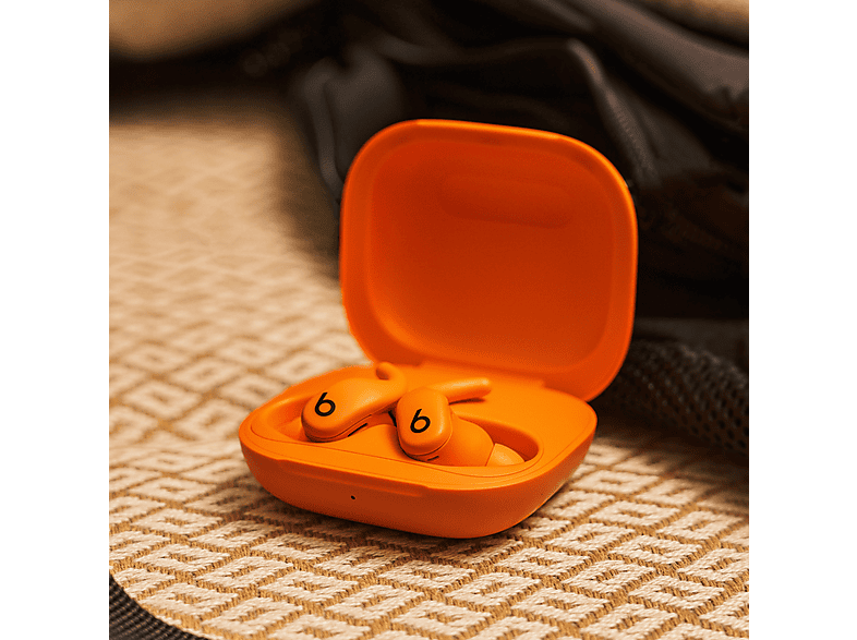 Beats Powerbeats Fit - Kabellose Fitness In-Ear Kopfhörer mit sicherem Sitz - Knallorange — Foto 4 von 5