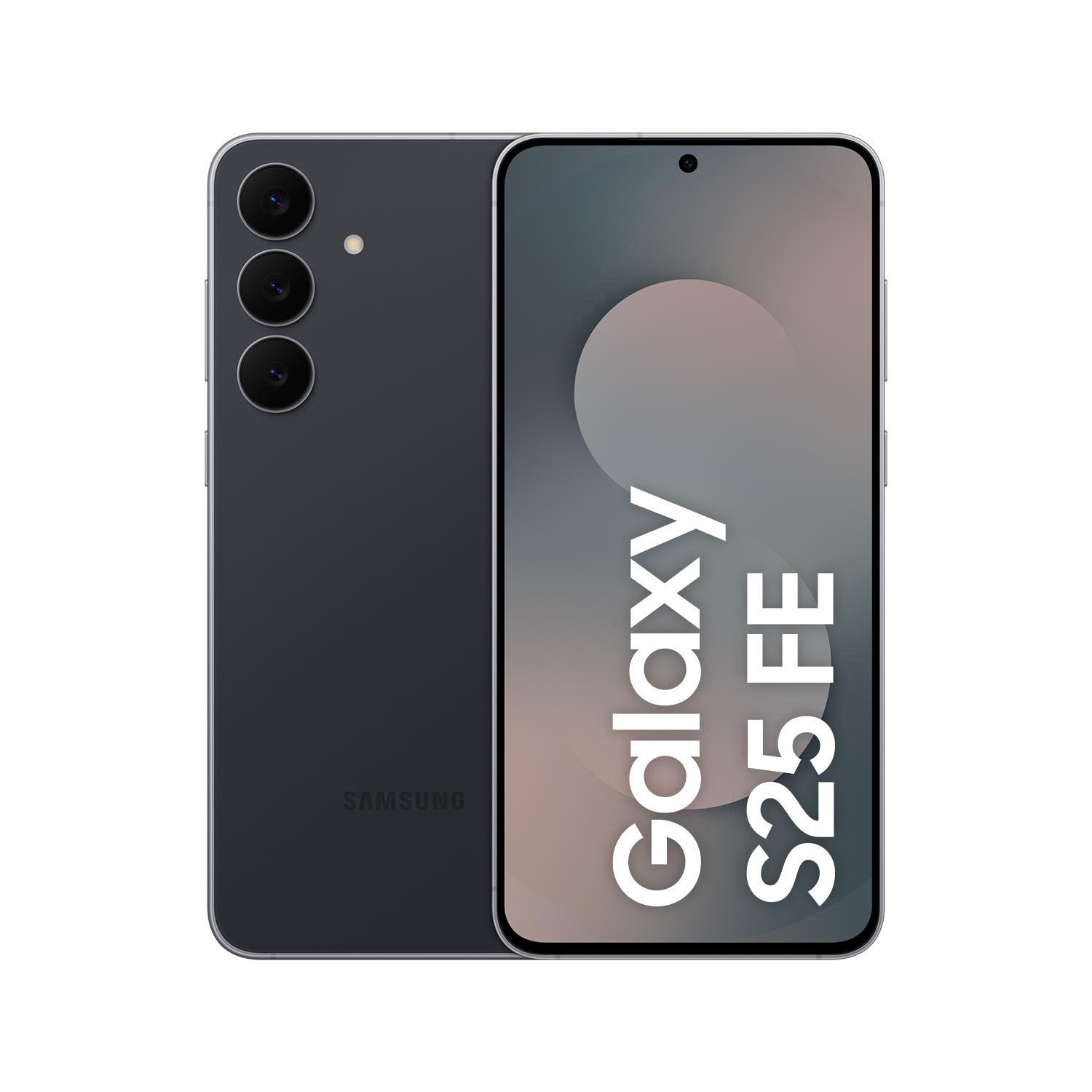Ein dunkelgraues Samsung Galaxy S25 FE Telefon. Es hat drei Rückkameras und ein Display mit dem Namen des Telefons. Der Hintergrund ist weiß.