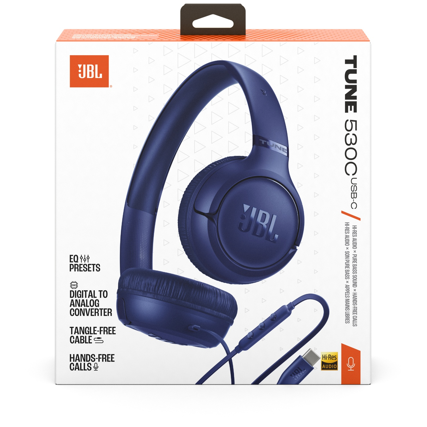 Eine Schachtel mit JBL Tune 530C Kopfhörern. Die Kopfhörer sind blau, mit einem Kabel. Die Schachtel ist weiß mit orangen Akzenten und Text.
