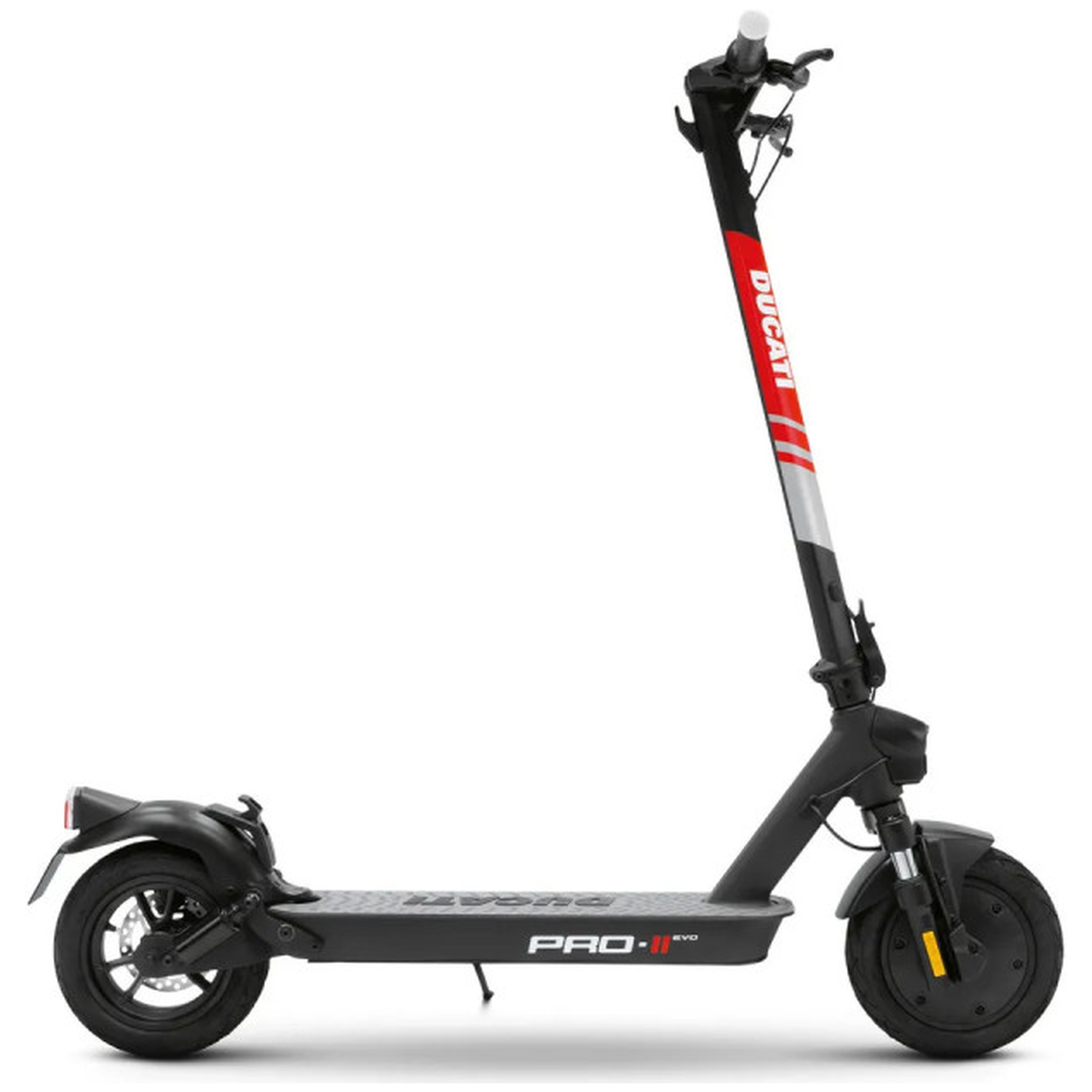 Een zwarte Ducati elektrische scooter. Het heeft rode en witte details op het stuur en een zwart frame. De banden zijn ook zwart.
