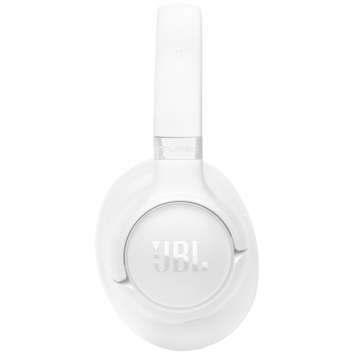 Witte JBL-koptelefoon, bovenaanzicht. Het merklogo is zichtbaar op de oorschelp. De achtergrond is effen wit.