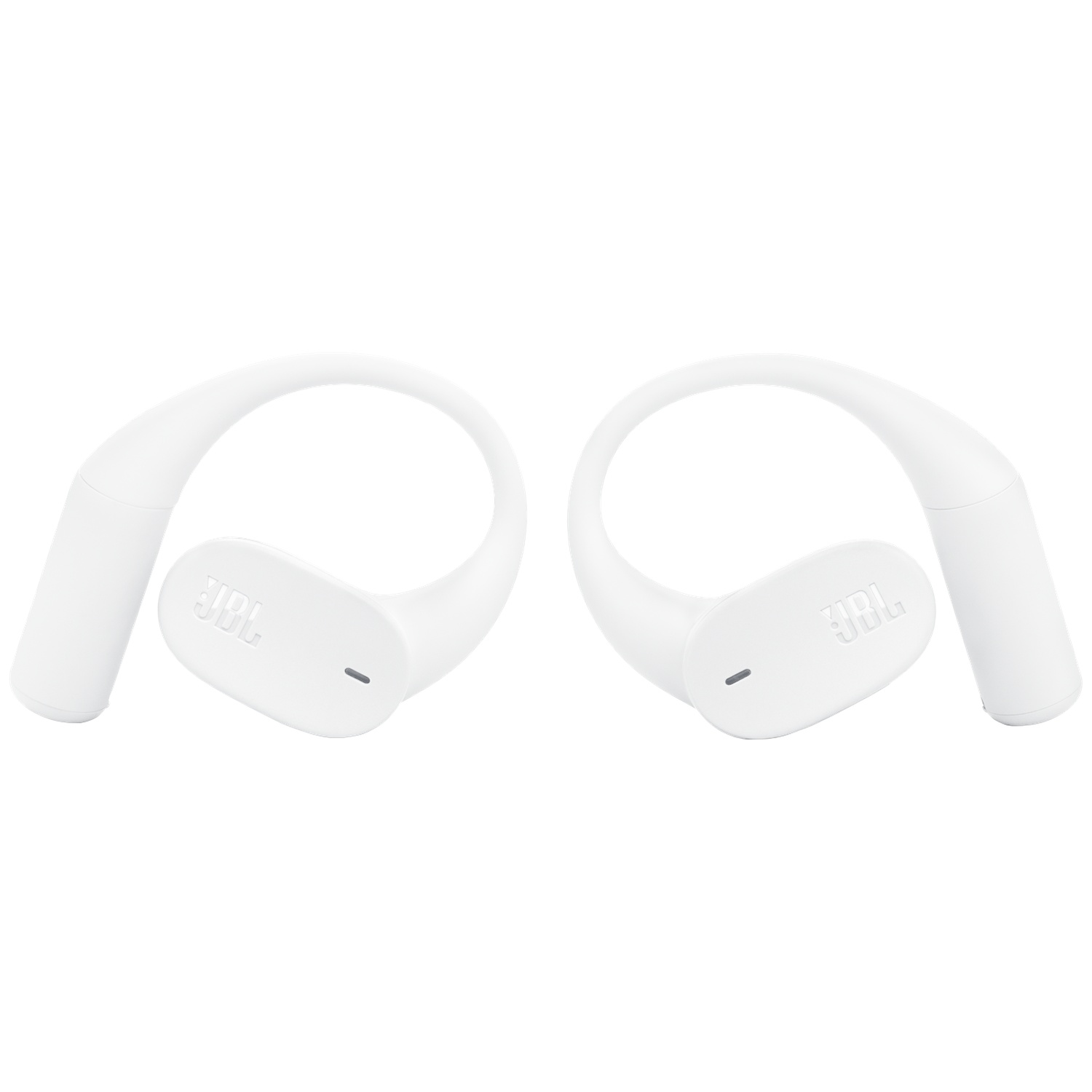 Deux écouteurs JBL blancs, conçus pour s'accrocher sur l'oreille, sont présentés sur un fond blanc.