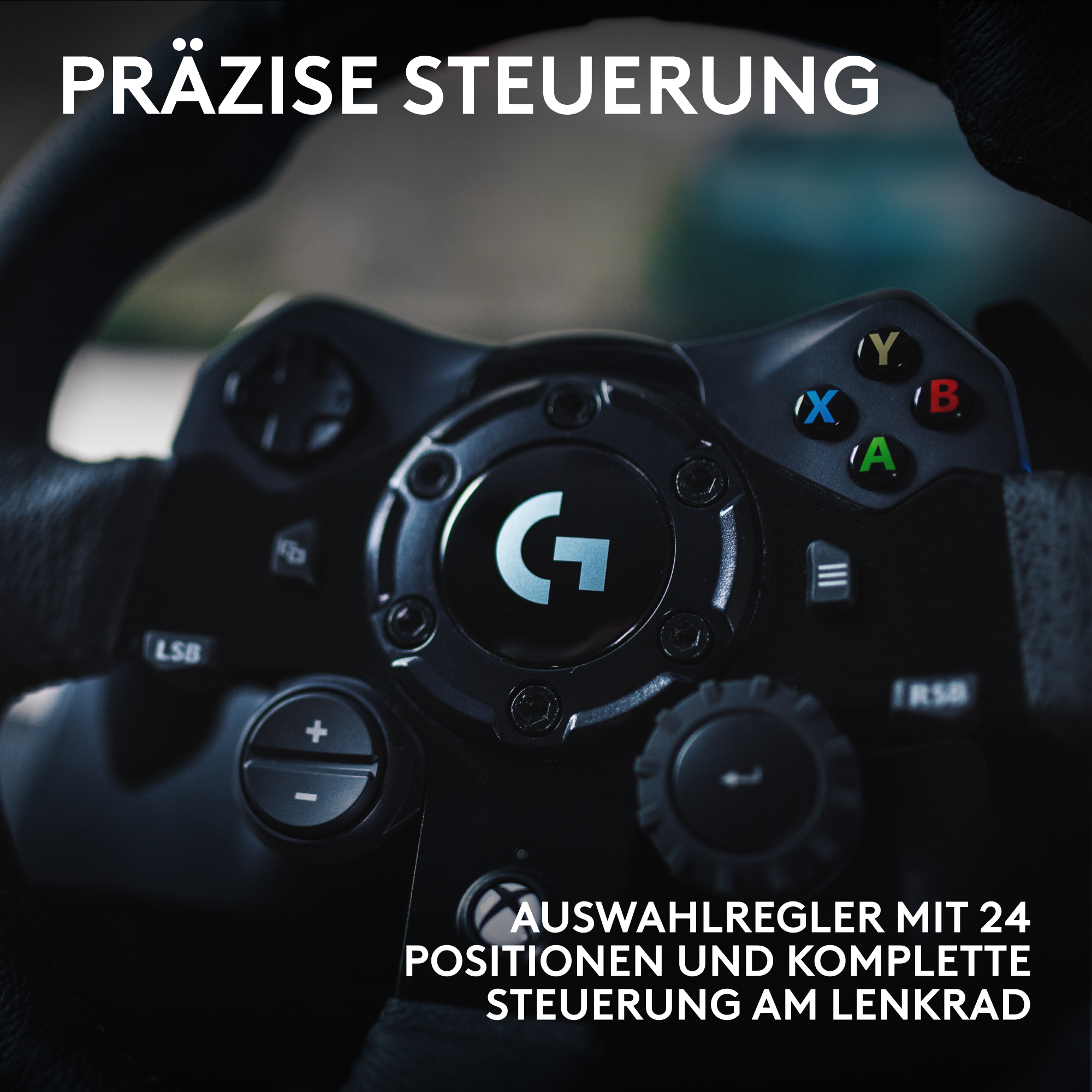 Nahaufnahme eines schwarzen Lenkrads mit Knöpfen. Text lautet: 'Präzise Steuerung' und 'Auswahlregler mit 24 Positionen und kompletter Steuerung.'