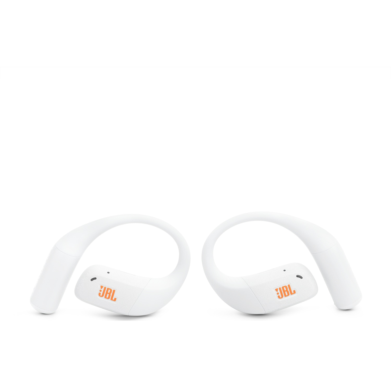 Deux écouteurs JBL blancs avec logo JBL orange. Ils ont un design d'accroche-oreille sur fond blanc.