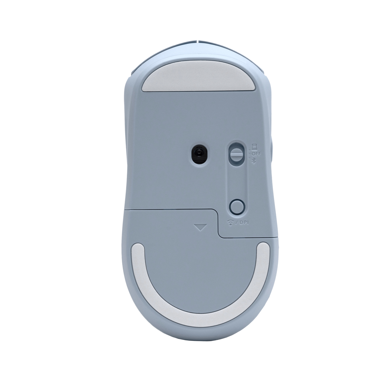 Vista inferior de un ratón inalámbrico azul claro con almohadillas blancas y un interruptor. Incluye sensor, interruptor de encendido y botón DPI.