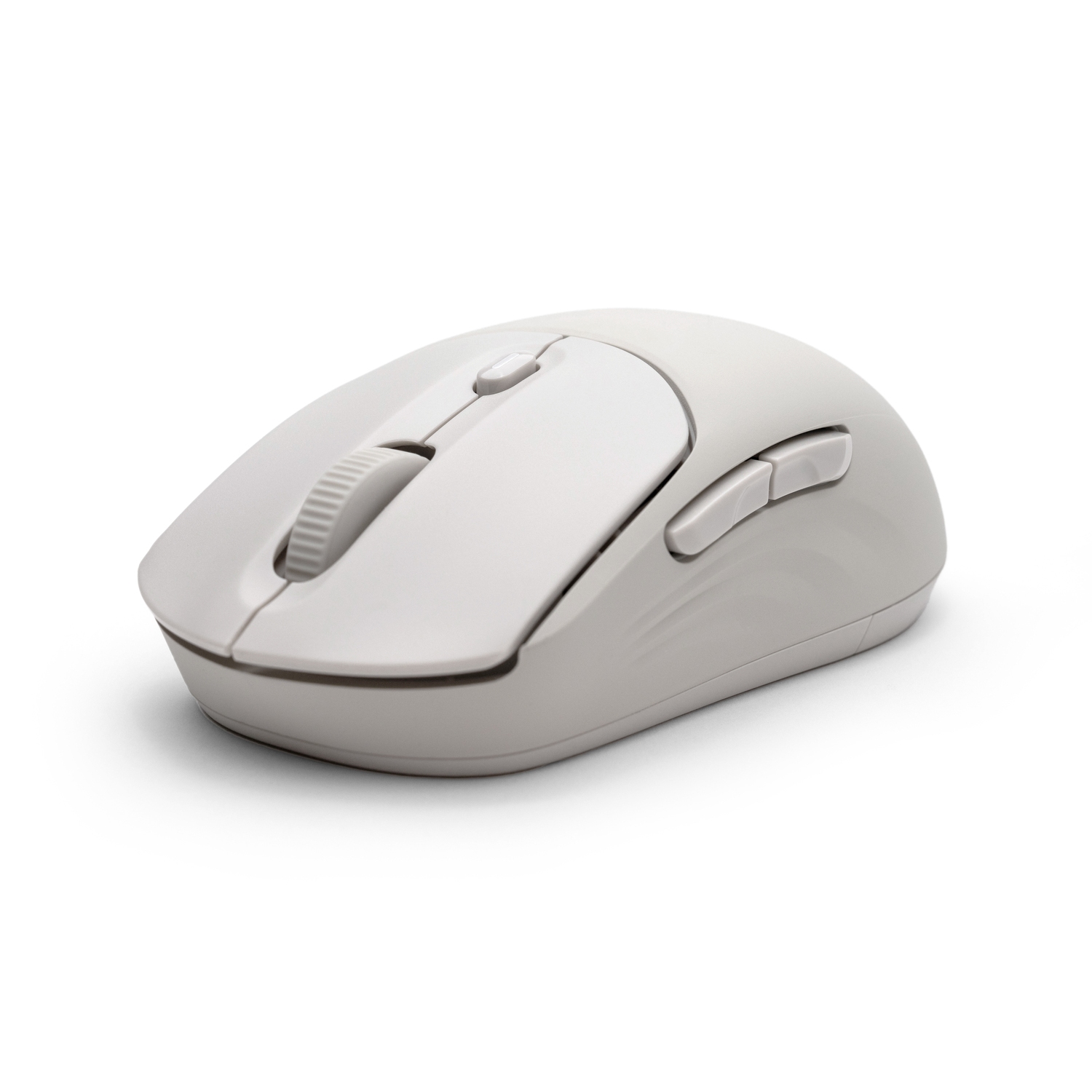 Un ratón de computadora gris claro con rueda de desplazamiento y botones sobre un fondo blanco. El ratón proyecta una sombra.