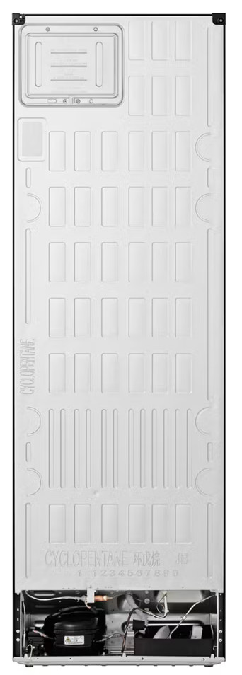 Tył lodówki. Ma białą, teksturowaną powierzchnię z prostokątnymi wgłębieniami. Dolna część odsłania sprężarkę i okablowanie.