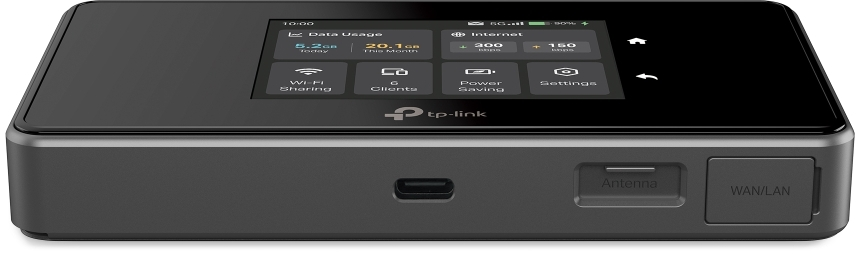 Un routeur TP-link noir avec un écran affichant l'utilisation des données et les paramètres Internet. Il a des ports d'antenne et WAN/LAN.