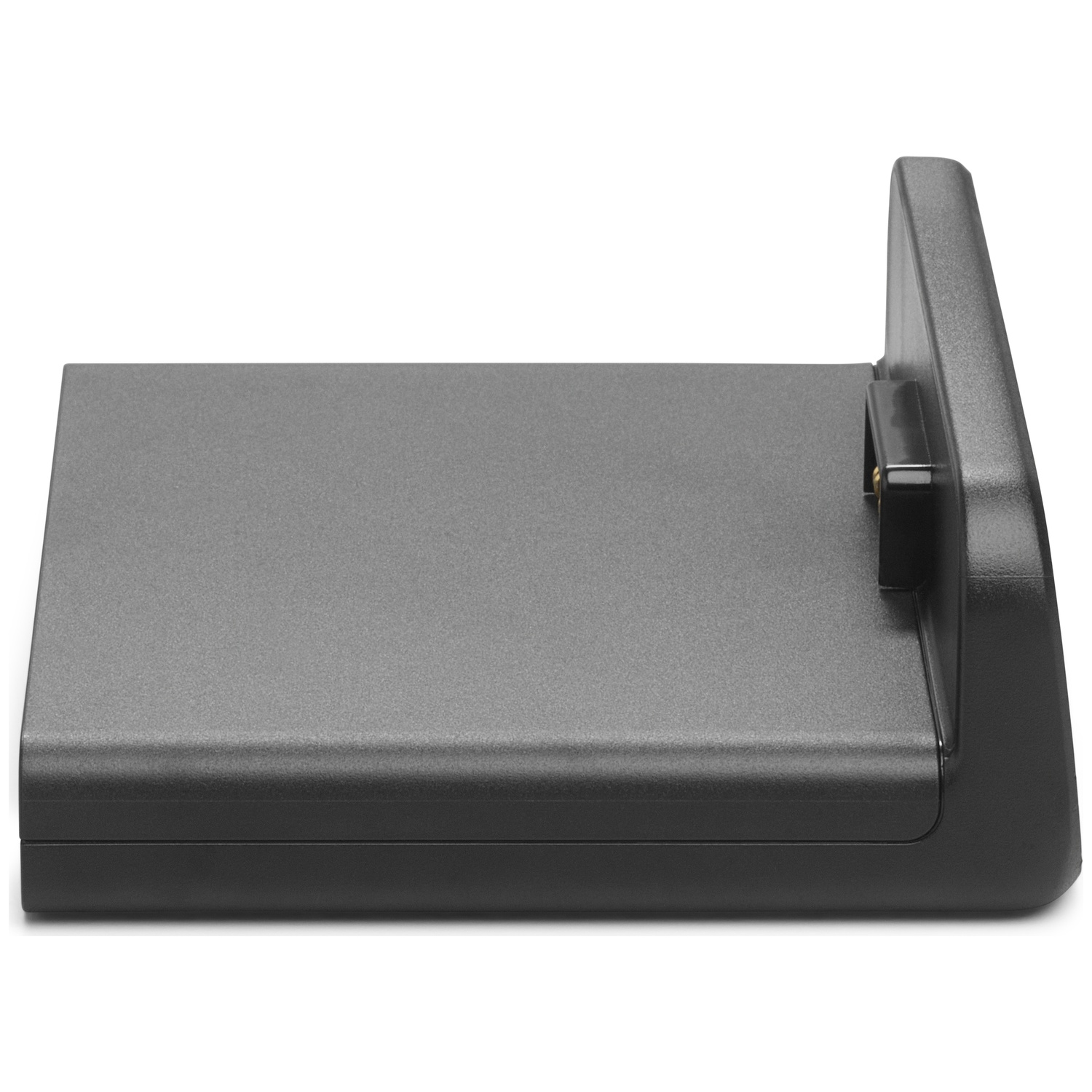 Een zwart elektronisch apparaat met een plat oppervlak en een verhoogde rugsteun. Het apparaat staat op een witte achtergrond.